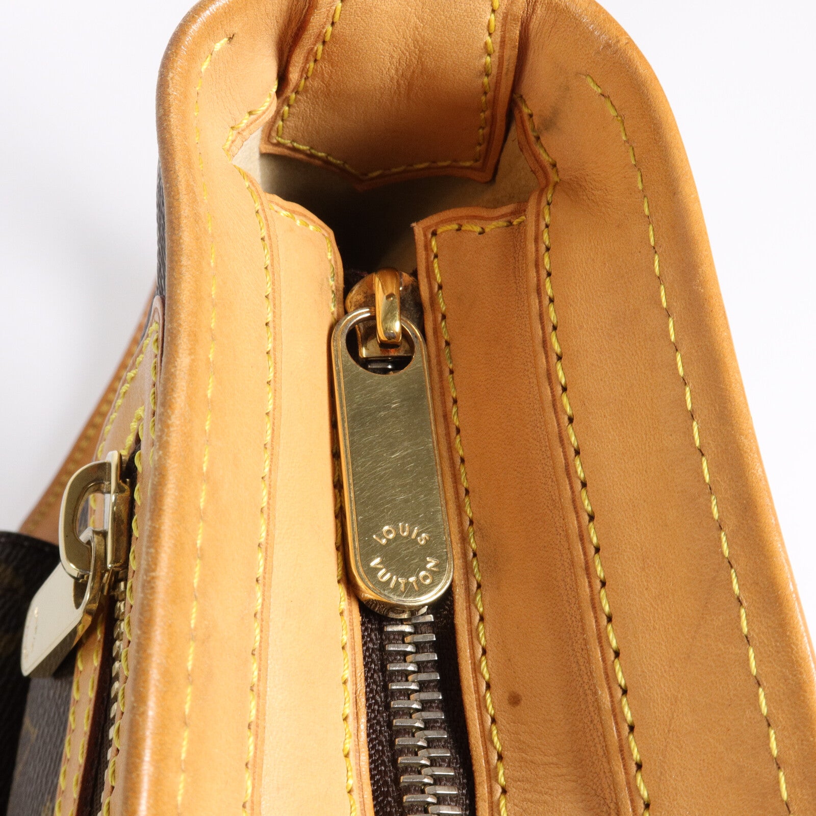 LOUIS VUITTON Monogram Hudson GM肩背袋