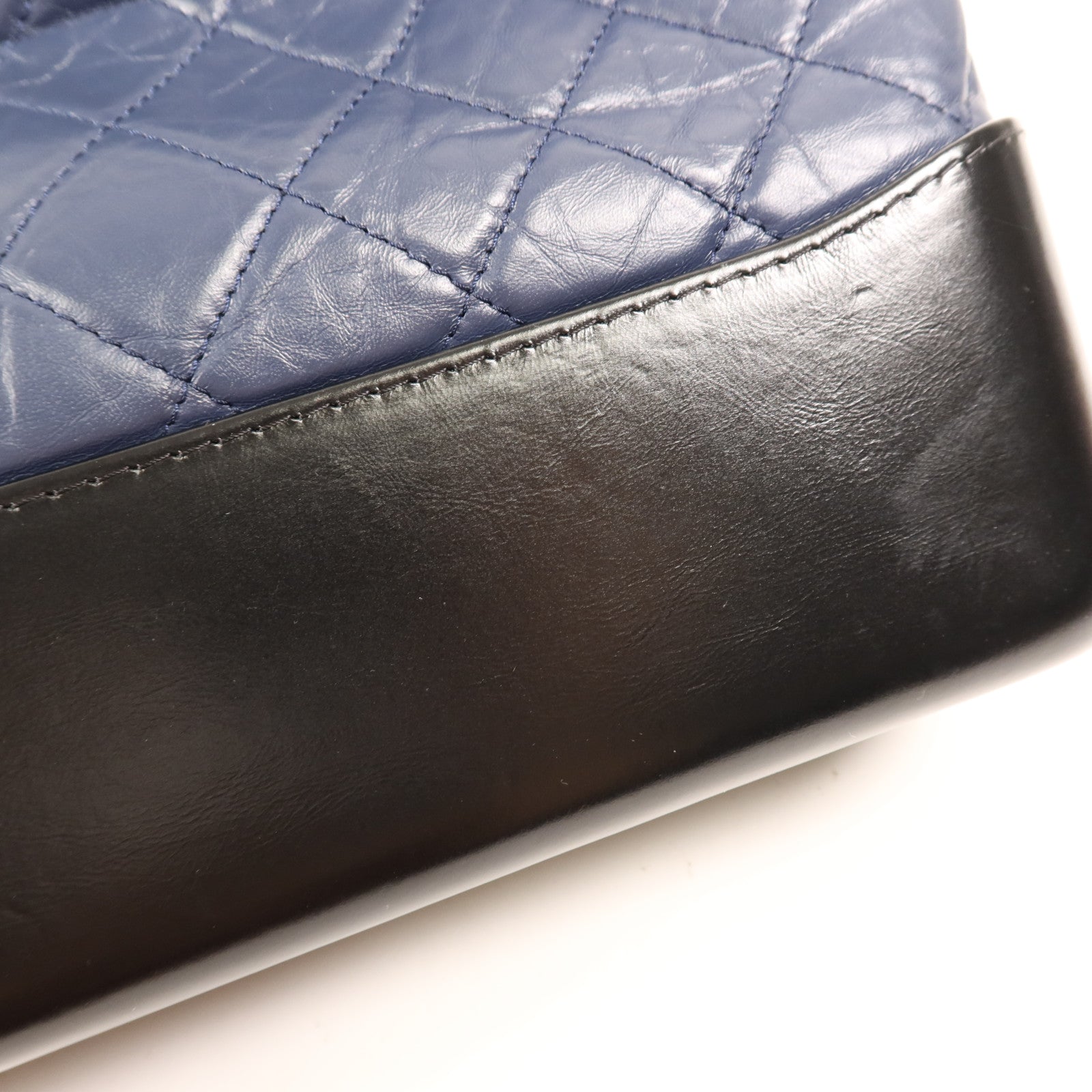 CHANEL 羊皮皮革Gabrielle Medium鏈帶肩背袋