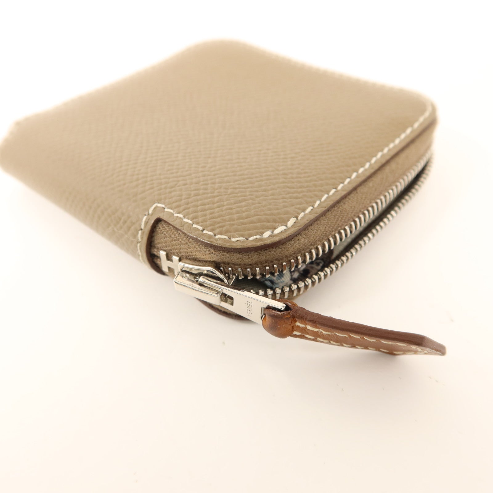 HERMES Epsom皮革Silk In Compact銀扣零錢包Etoupe