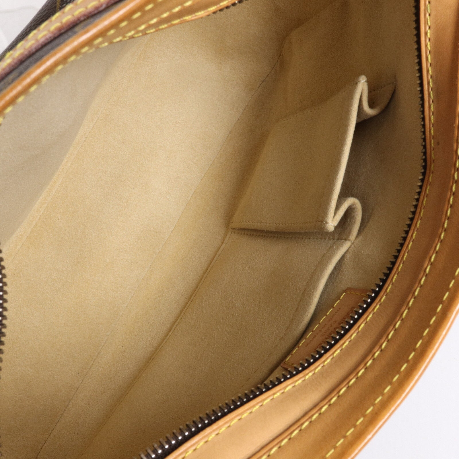 LOUIS VUITTON Monogram Hudson GM肩背袋