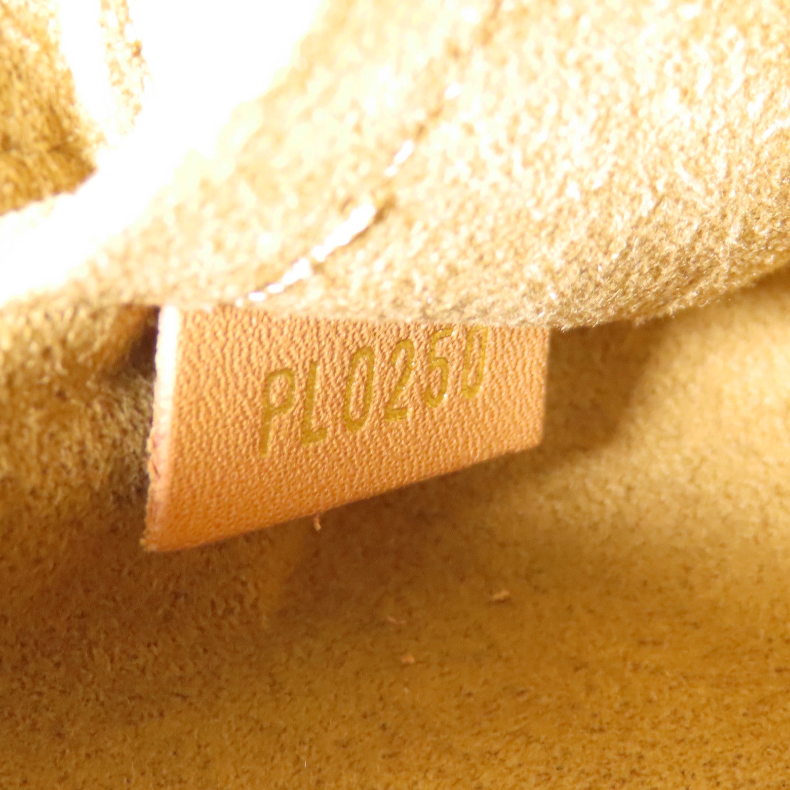 LOUIS VUITTON 【激減優惠】Monogram Boite Chapeau Souple PM金扣肩背袋
