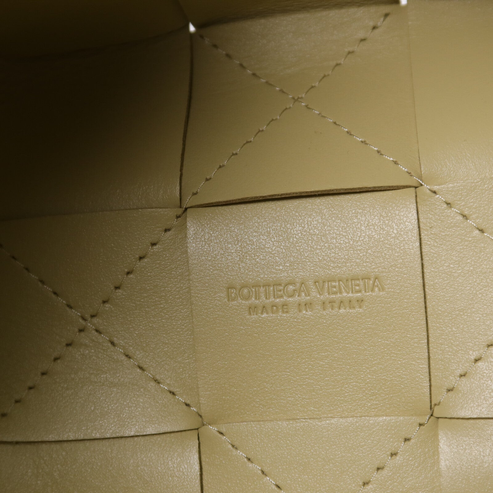 BOTTEGA VENETA 羊皮皮革Cassette Bucket肩背袋