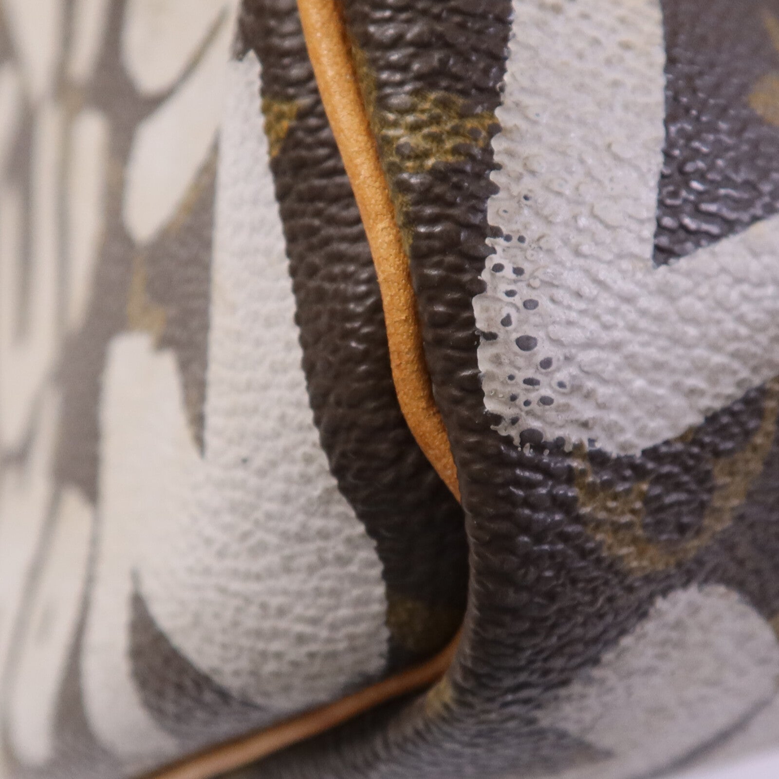 LOUIS VUITTON Monogram Graffiti Keepall 50金扣手挽袋