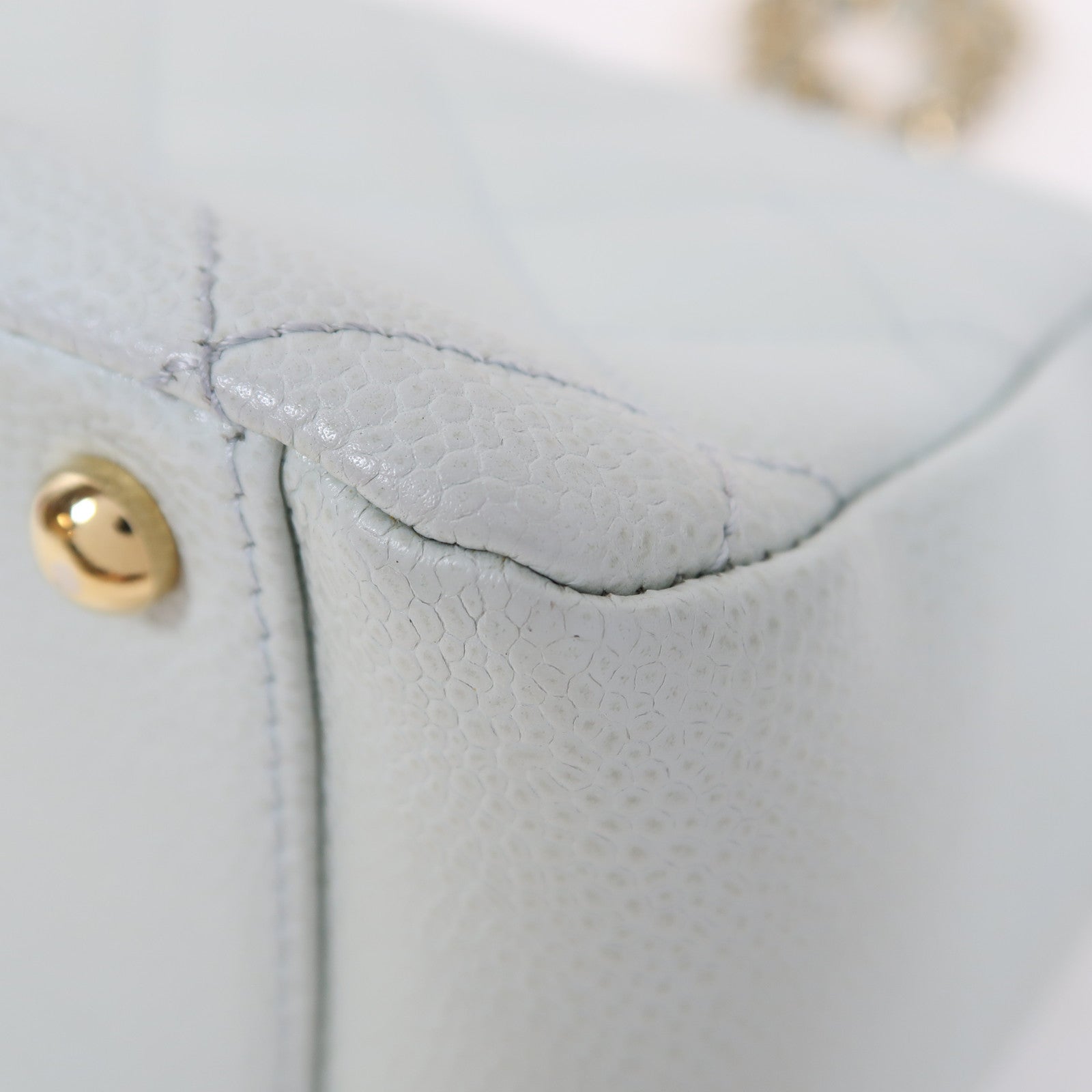 CHANEL 菱格Caviar皮革Vintage Shoulder Bag金扣鏈帶肩背袋淺藍色