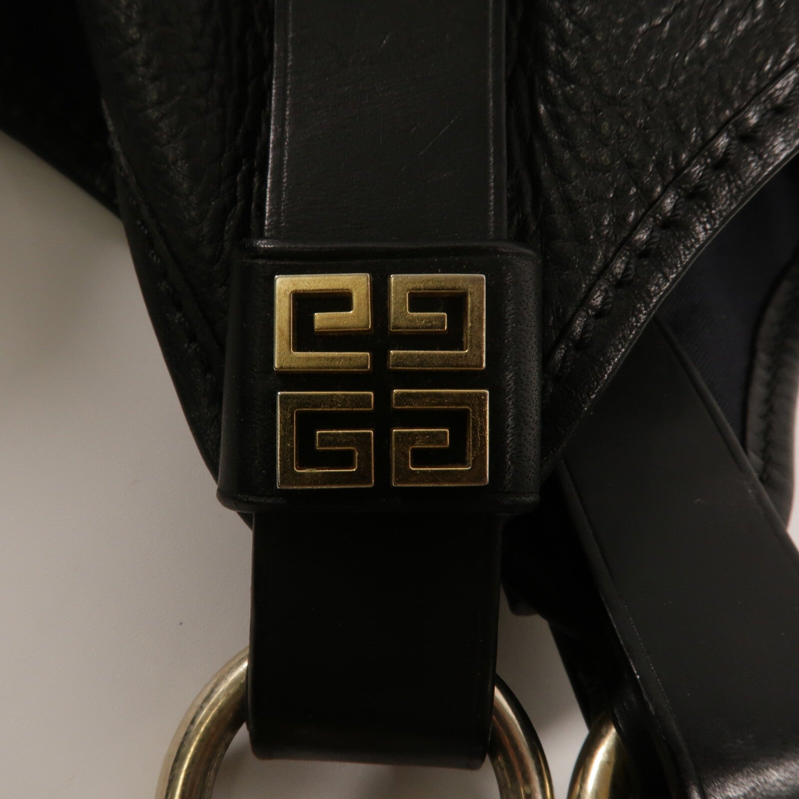 GIVENCHY 牛皮皮革Shoulder Bag鏈帶肩背袋