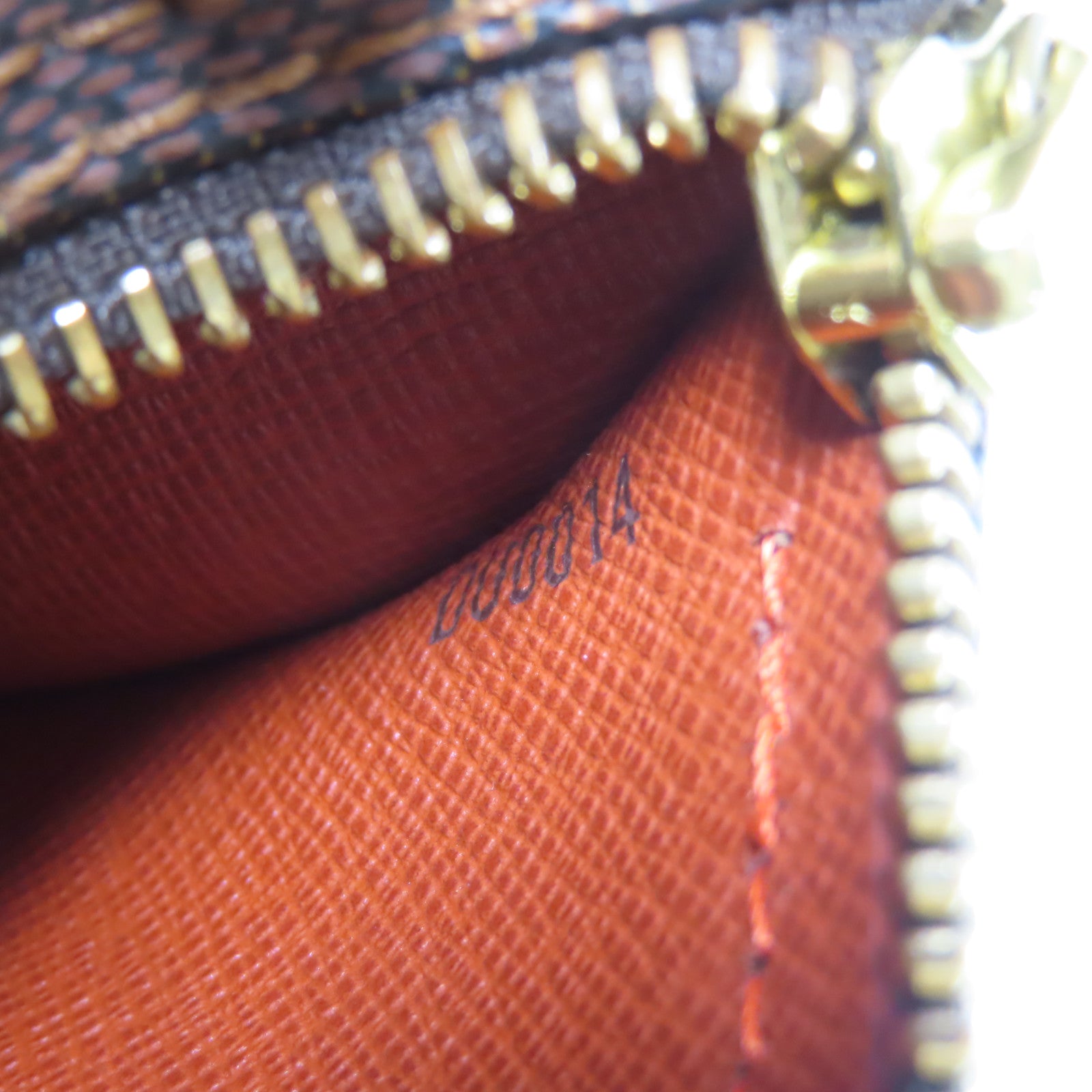 LOUIS VUITTON Damier Papillon PM金扣手挽袋棕色
