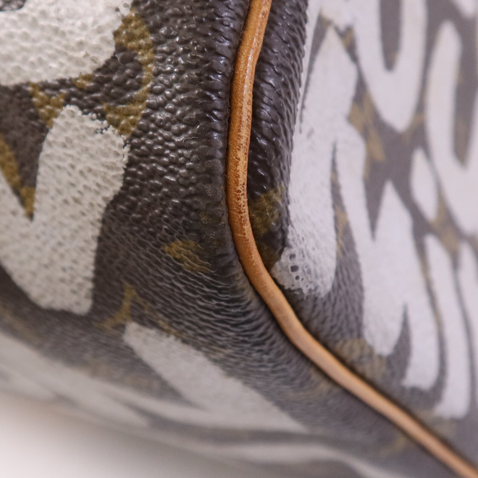LOUIS VUITTON Monogram Graffiti Keepall 50金扣手挽袋