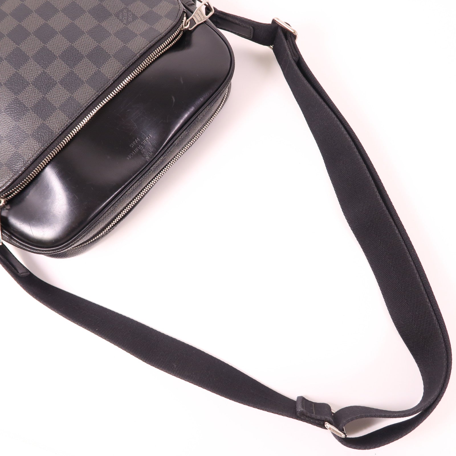 LOUIS VUITTON Damier Graphite Dayton MM銀扣肩背袋