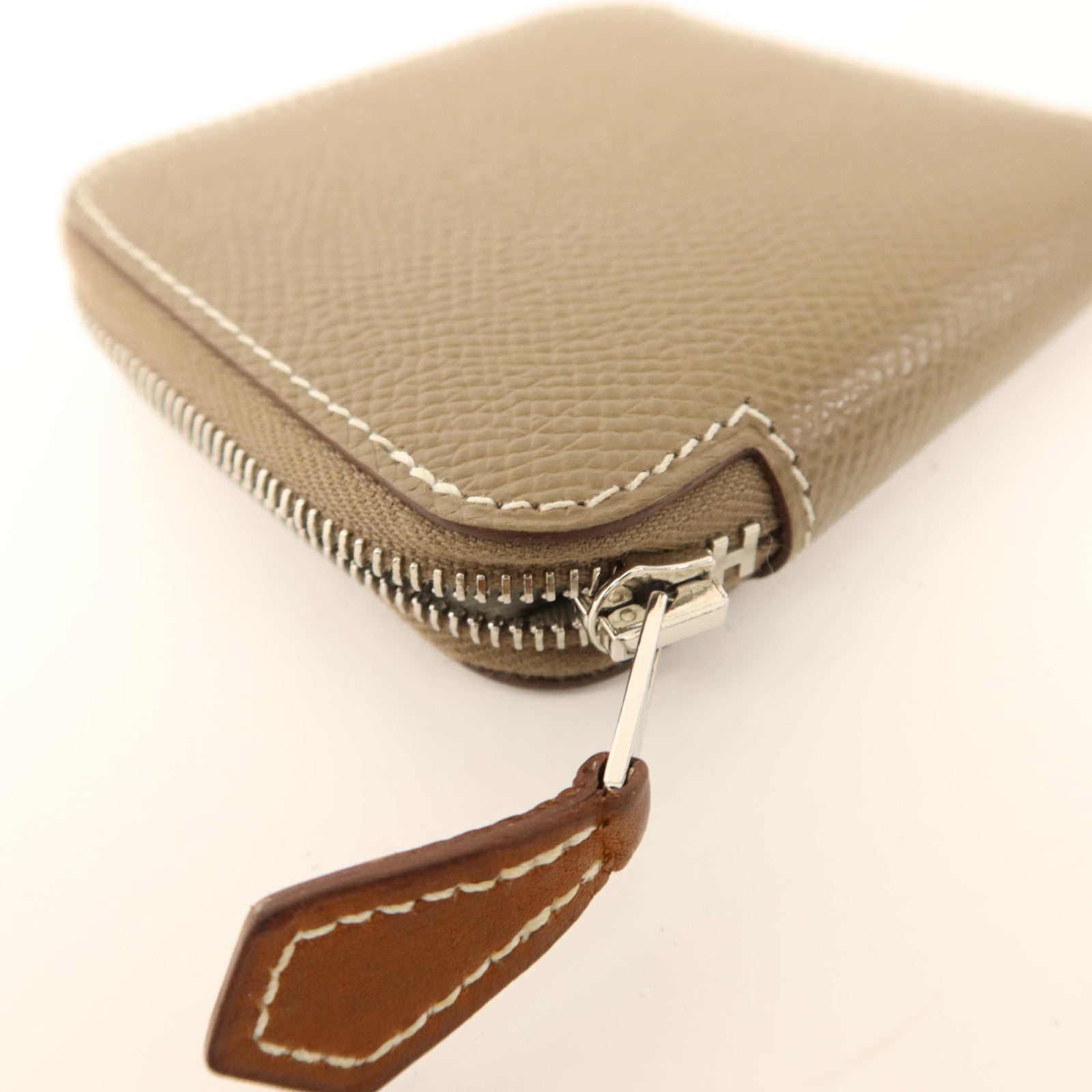 HERMES Epsom皮革Silk In Compact銀扣零錢包Etoupe