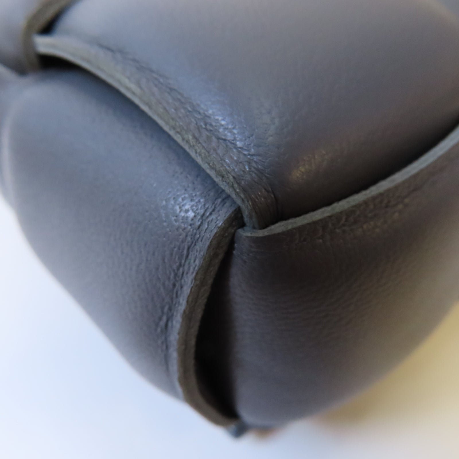 BOTTEGA VENETA 牛皮皮革Shoulder Bag金扣肩背袋灰色