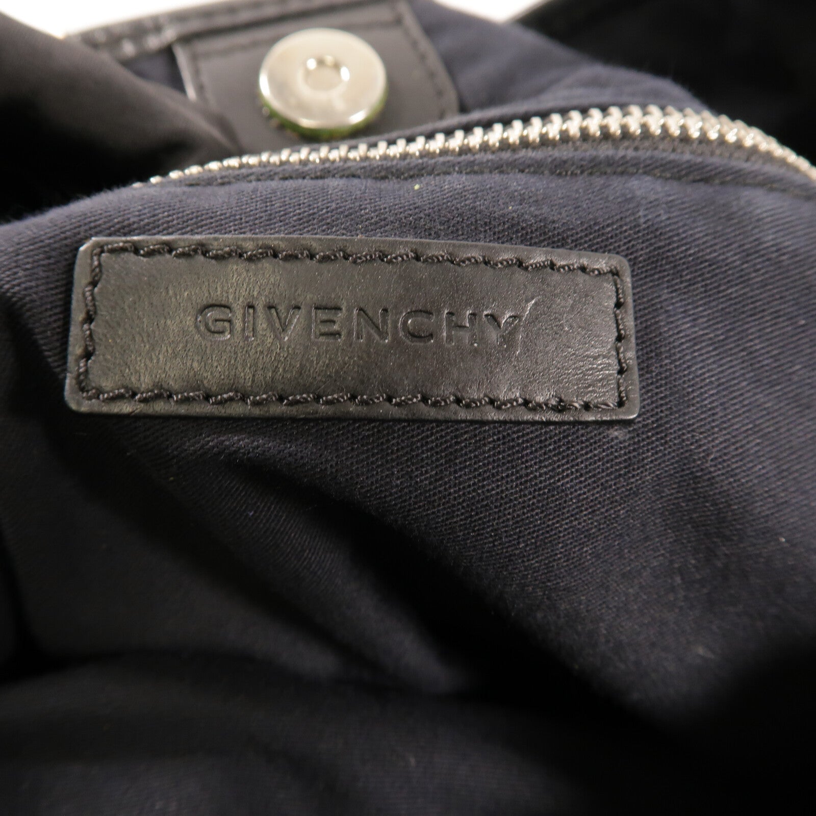 GIVENCHY 牛皮皮革Shoulder Bag鏈帶肩背袋