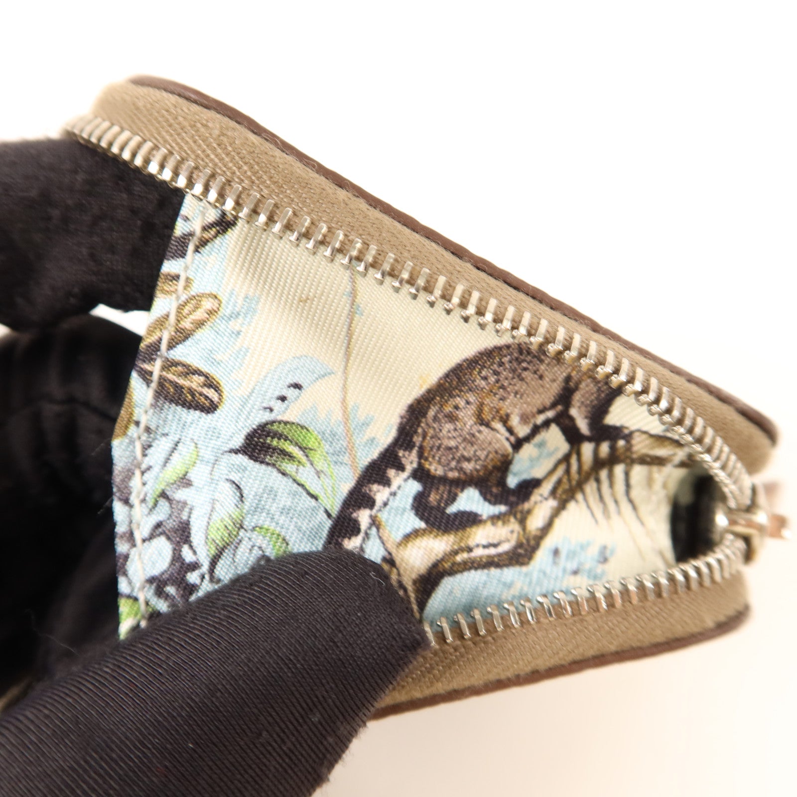 HERMES Epsom皮革Silk In Compact銀扣零錢包Etoupe
