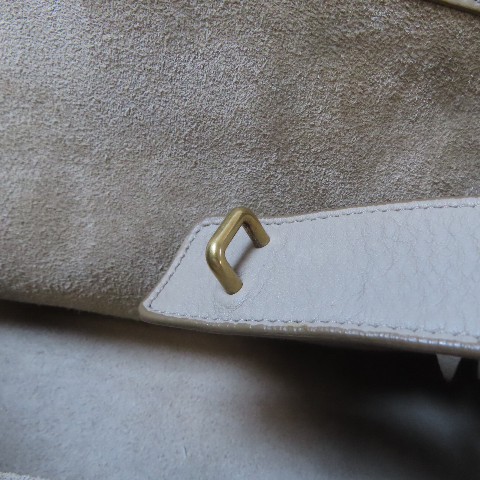 CELINE 牛皮皮革Nano Luggage Bag金扣肩背袋杏色