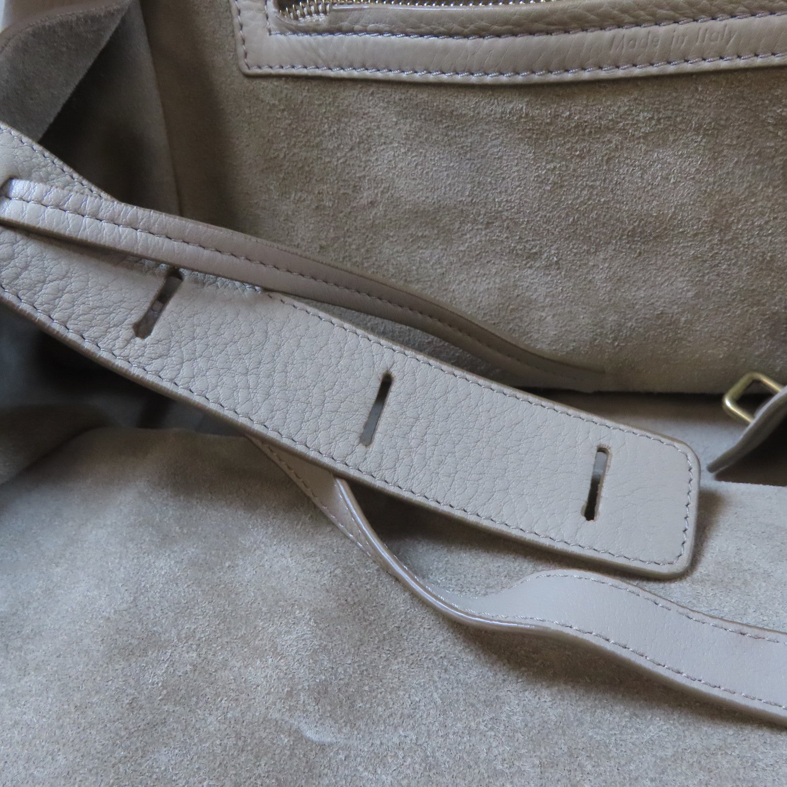 CELINE 牛皮皮革Nano Luggage Bag金扣肩背袋杏色