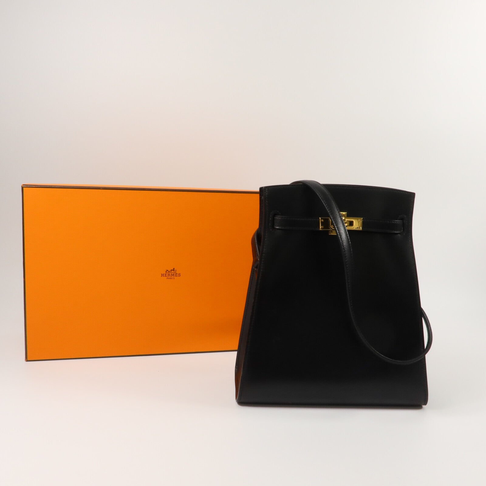 HERMES Box皮革Kelly Sport PM肩背袋Noir