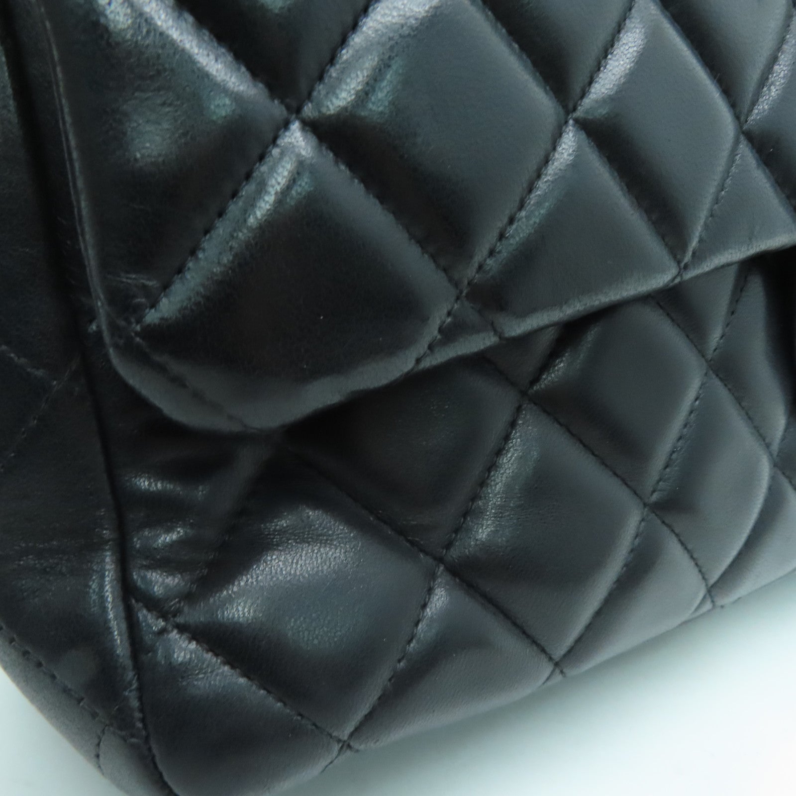 CHANEL 菱格羊皮皮革Classic银扣链带肩背袋黑色