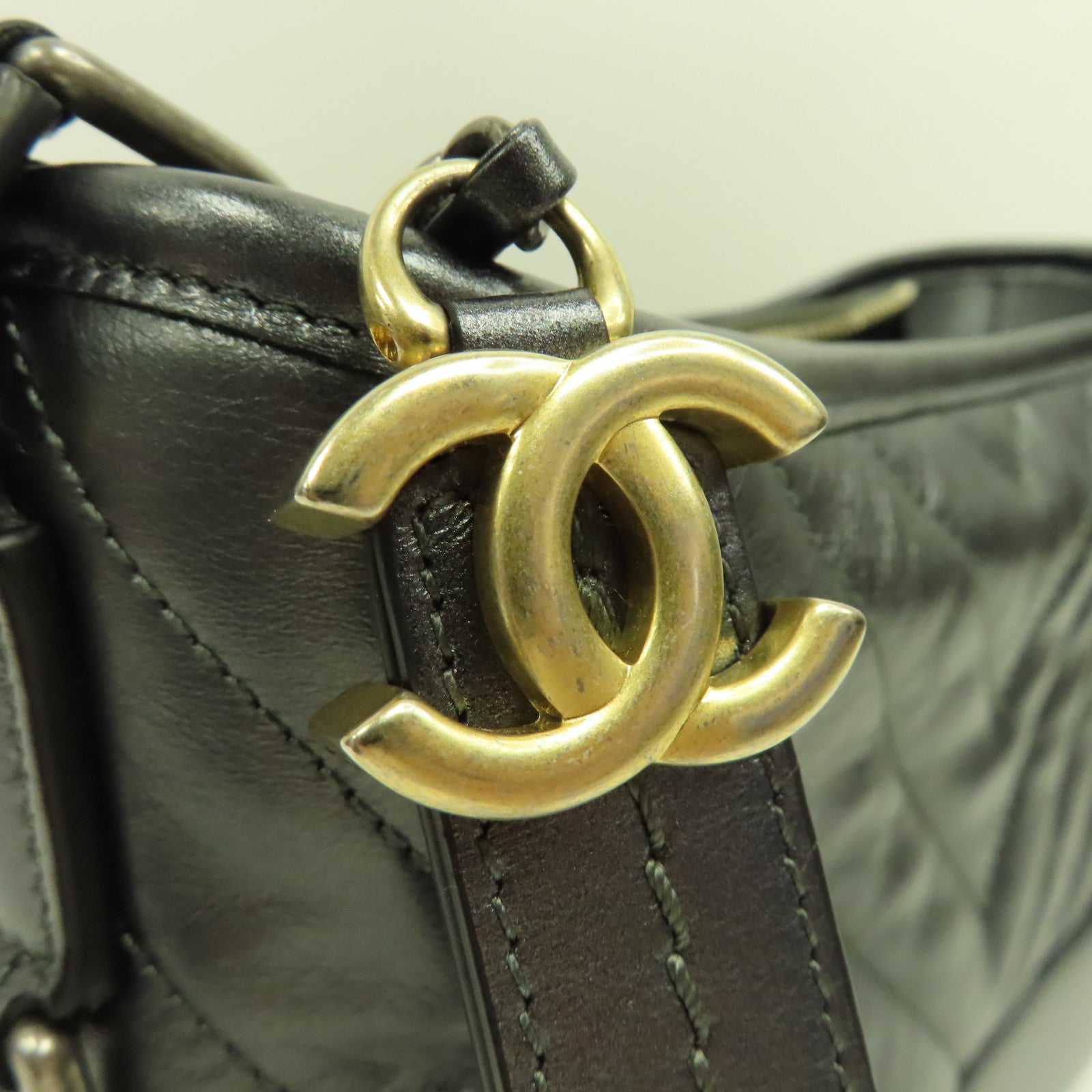 CHANEL 斜紋牛皮皮革Gabrielle Bag金/銀扣鏈帶肩背袋灰色