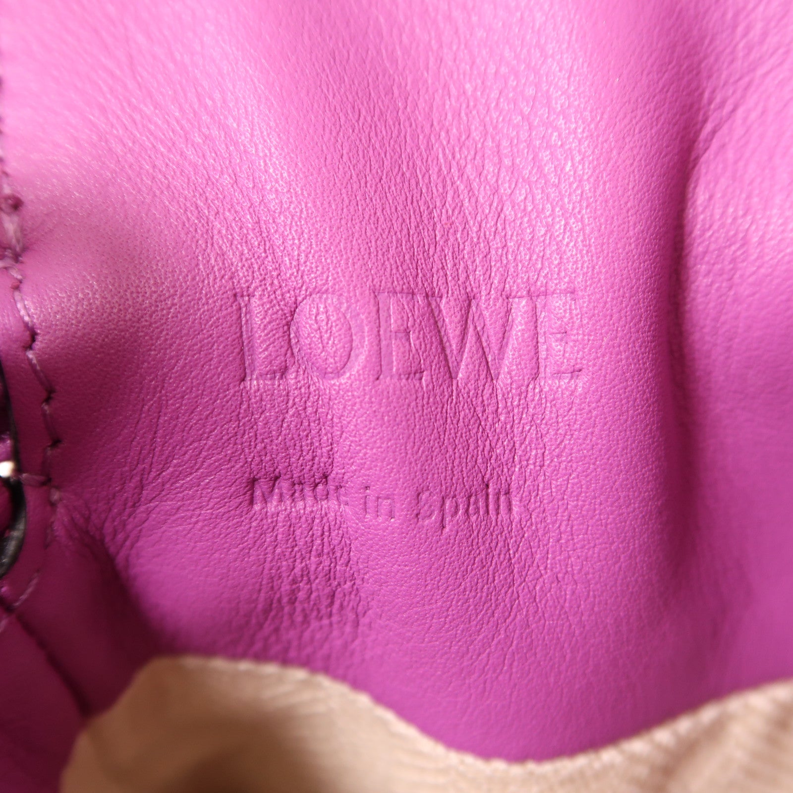 LOEWE 羊皮皮革Flamenco Pocket肩背袋