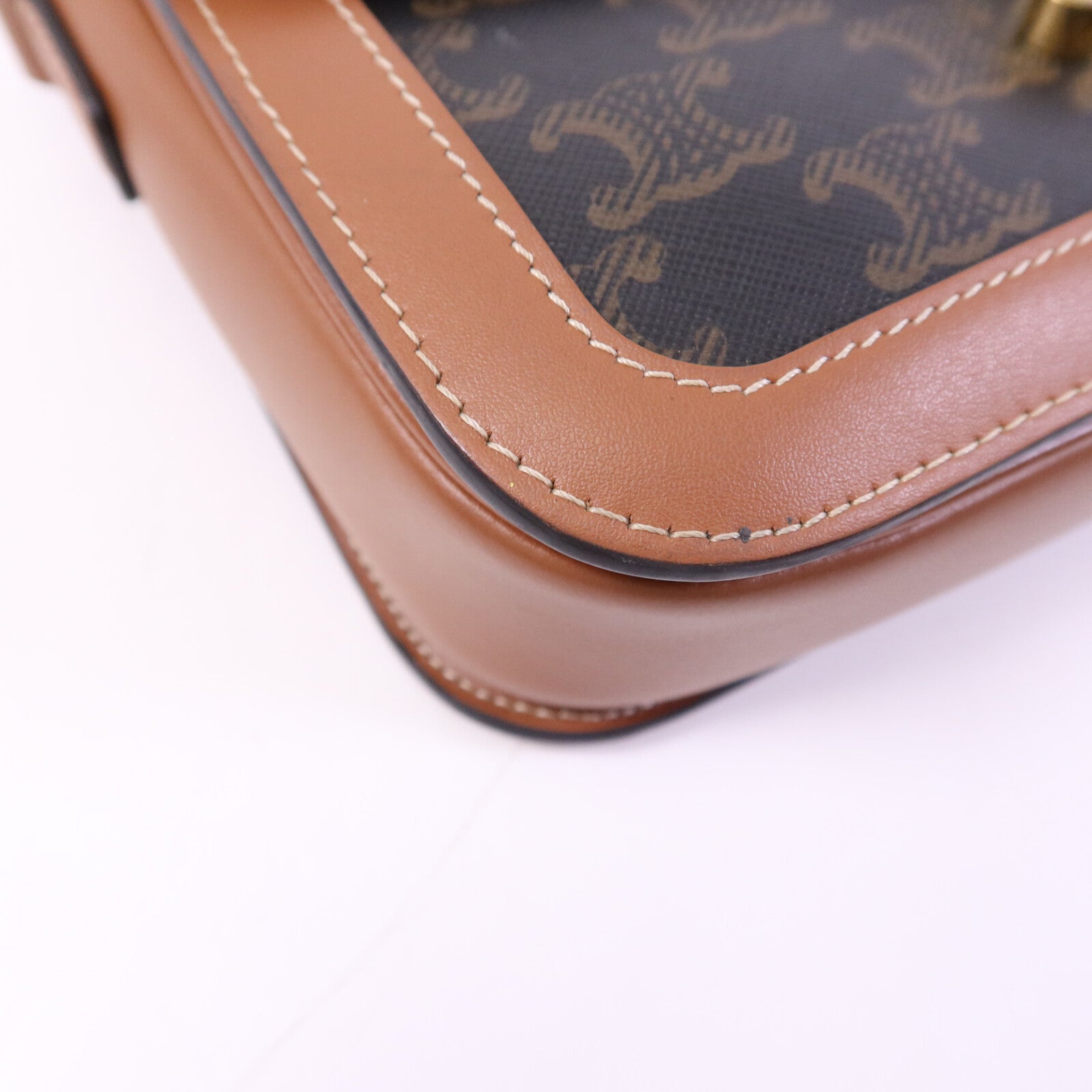 CELINE 塗層帆布Teen Triomphe Bag金扣肩背袋
