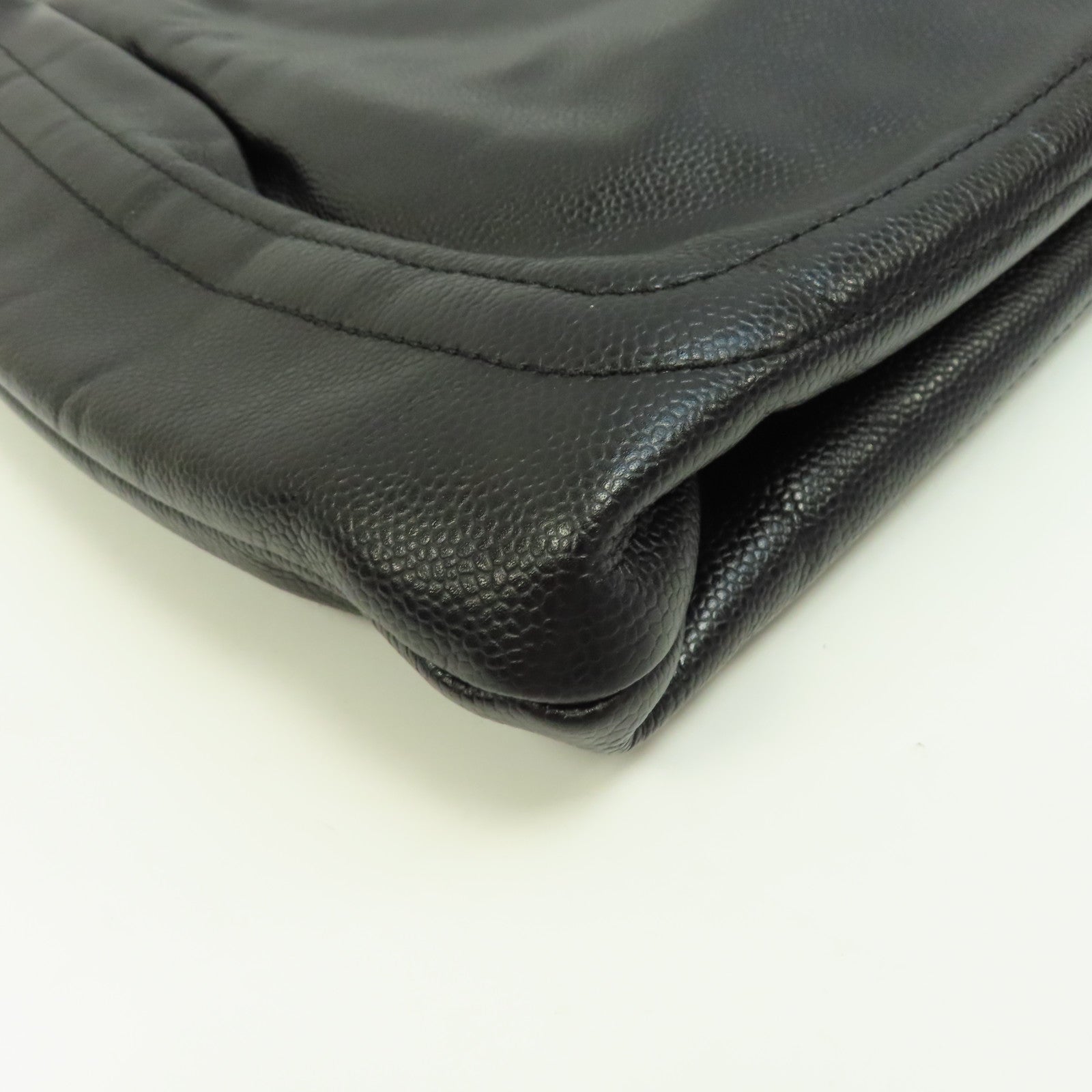 CHANEL Caviar皮革Shoulder Bag銀扣鏈帶肩背袋黑色