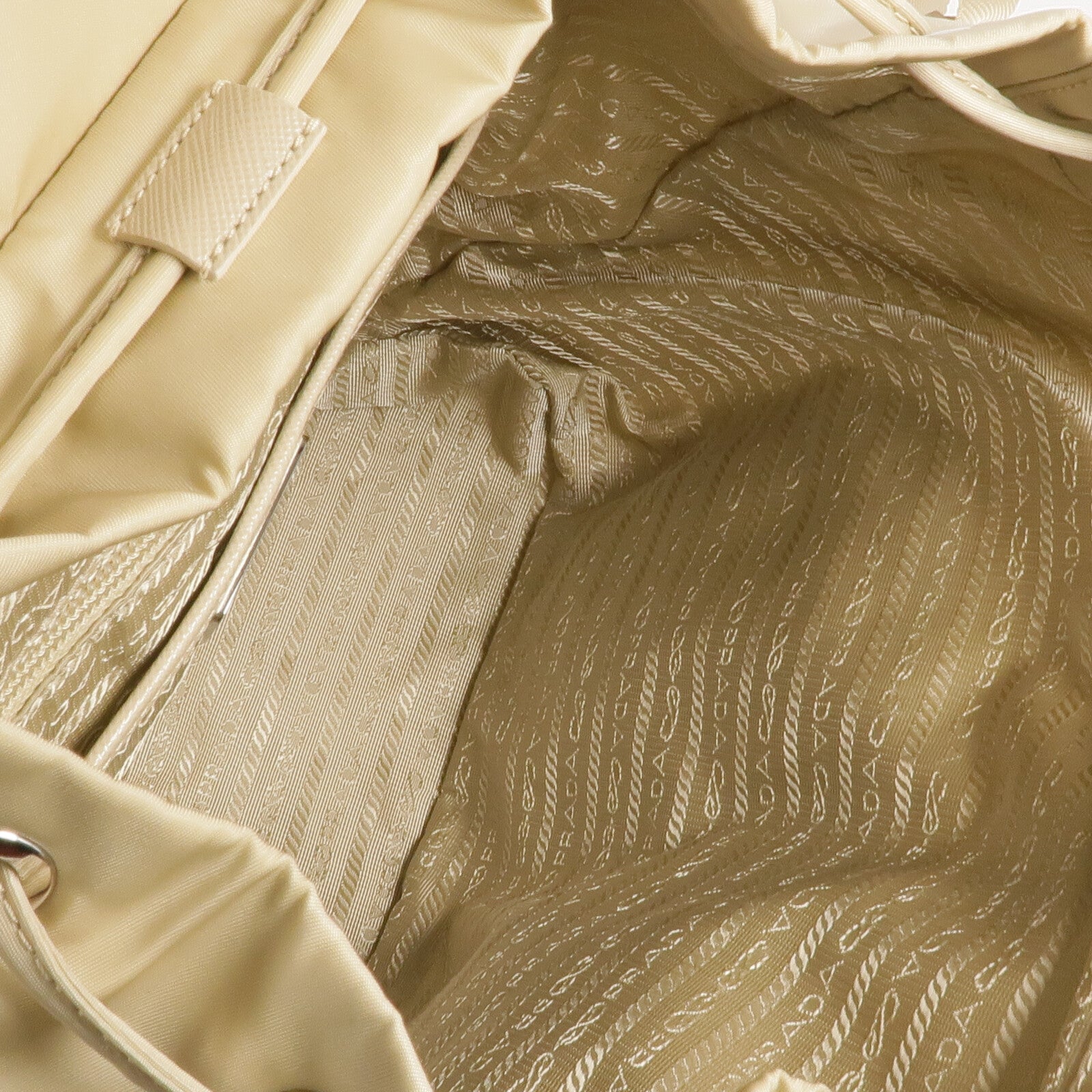 PRADA 尼龍Backpack銀扣背包