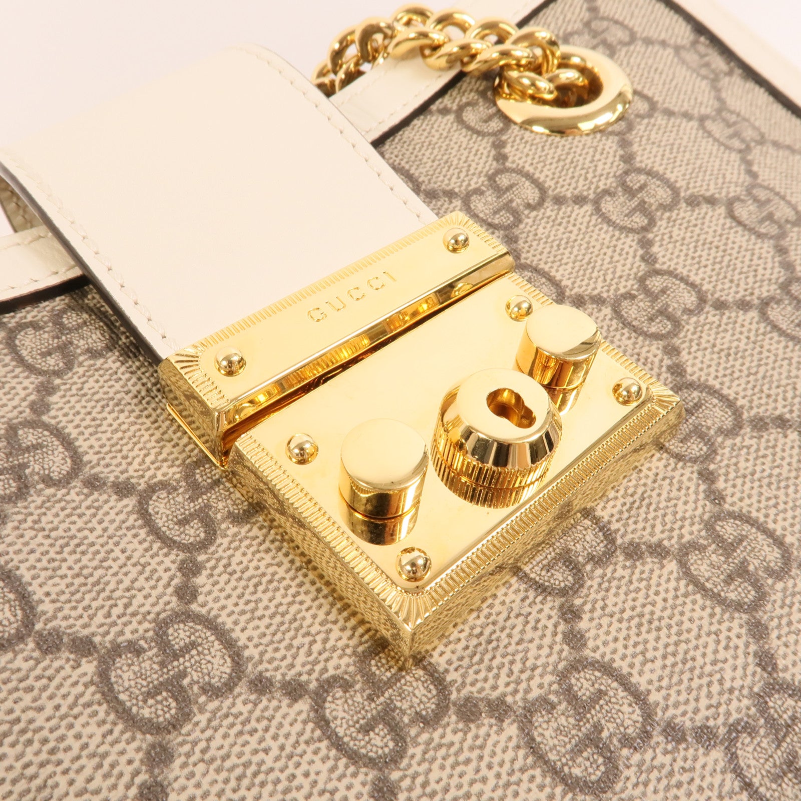 GUCCI 塗層帆布Padlock鏈帶肩背袋