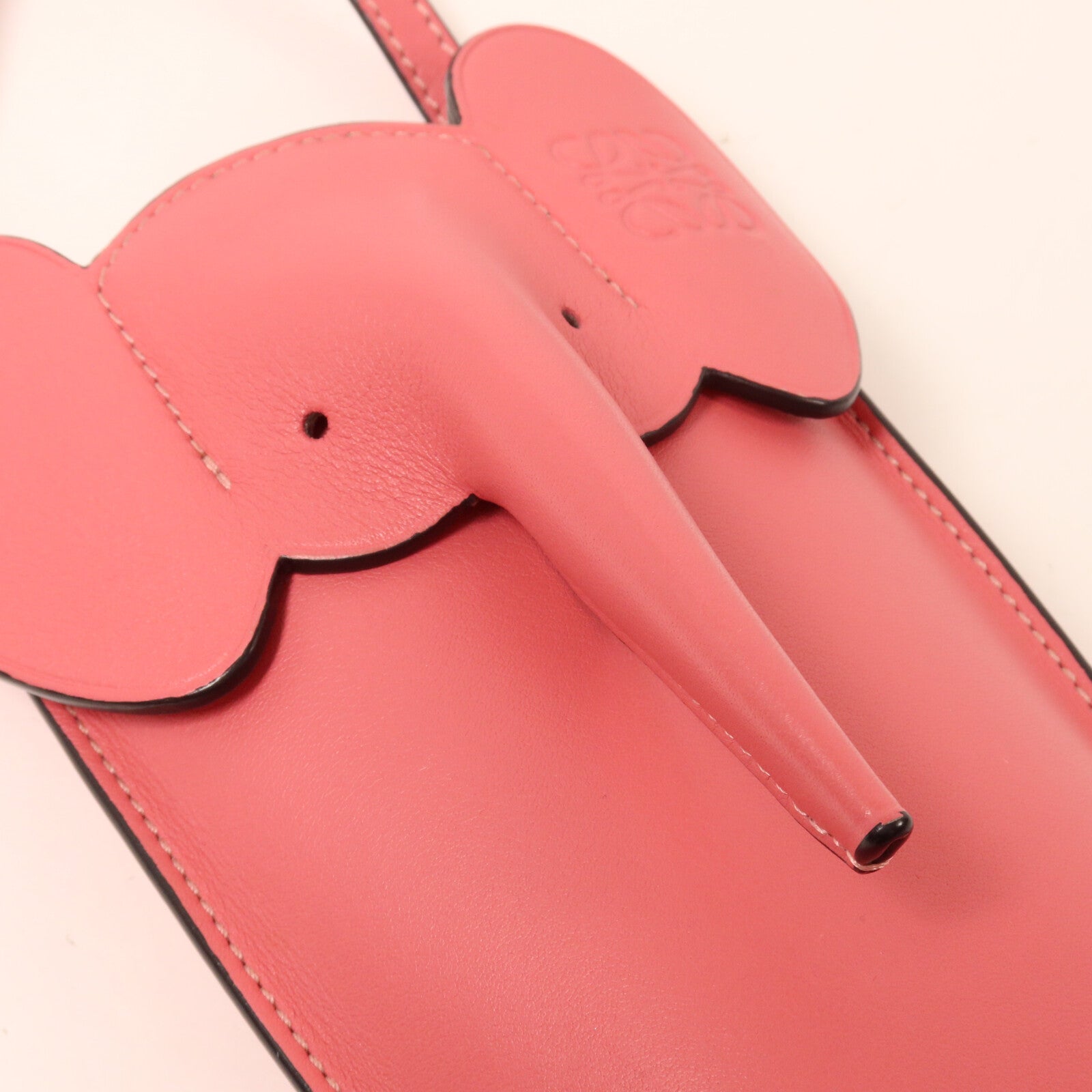 LOEWE 牛皮皮革Pocket肩背袋