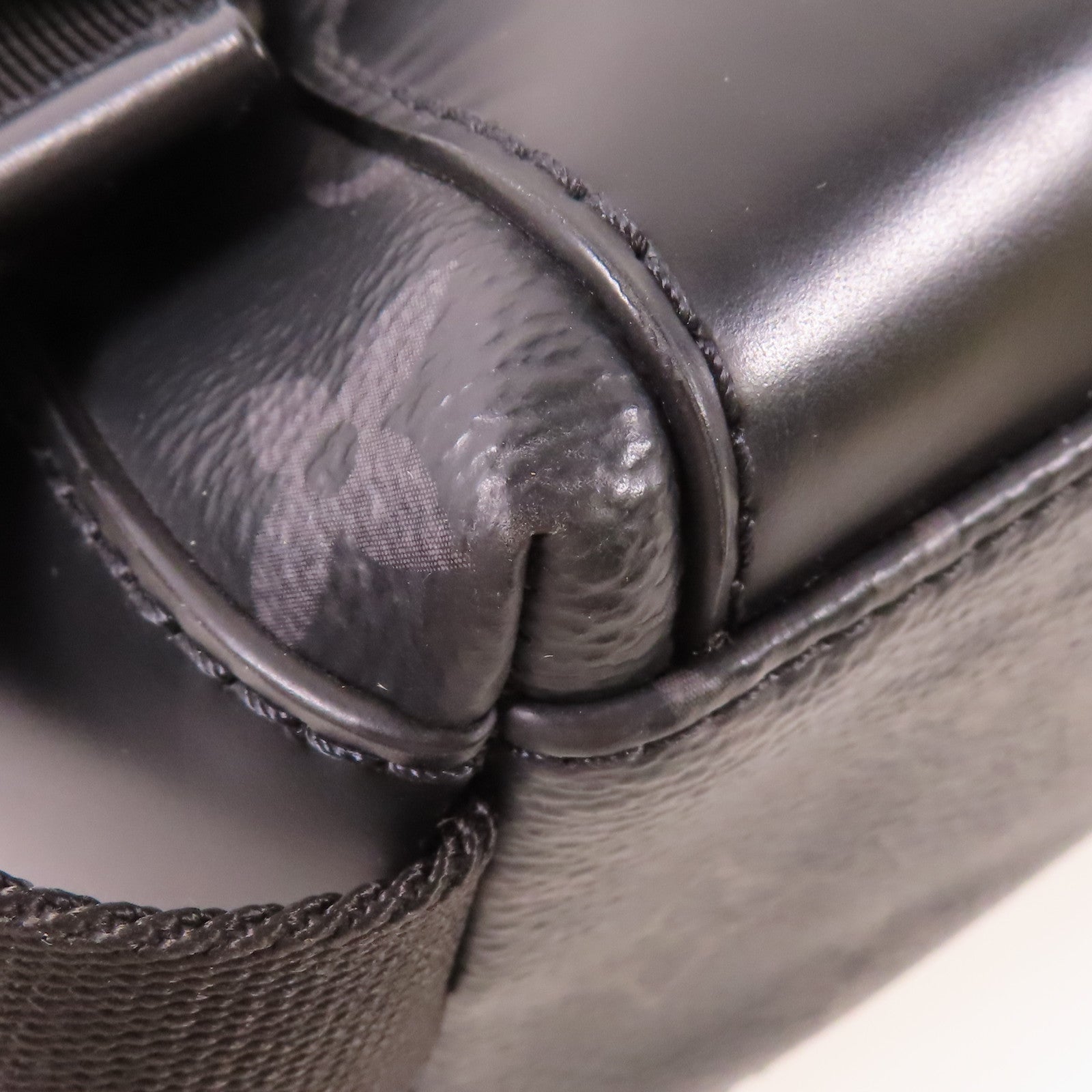 LOUIS VUITTON LV Messenger PM Voyager Shoulder Bag M40511 Monogram Eclipse Black