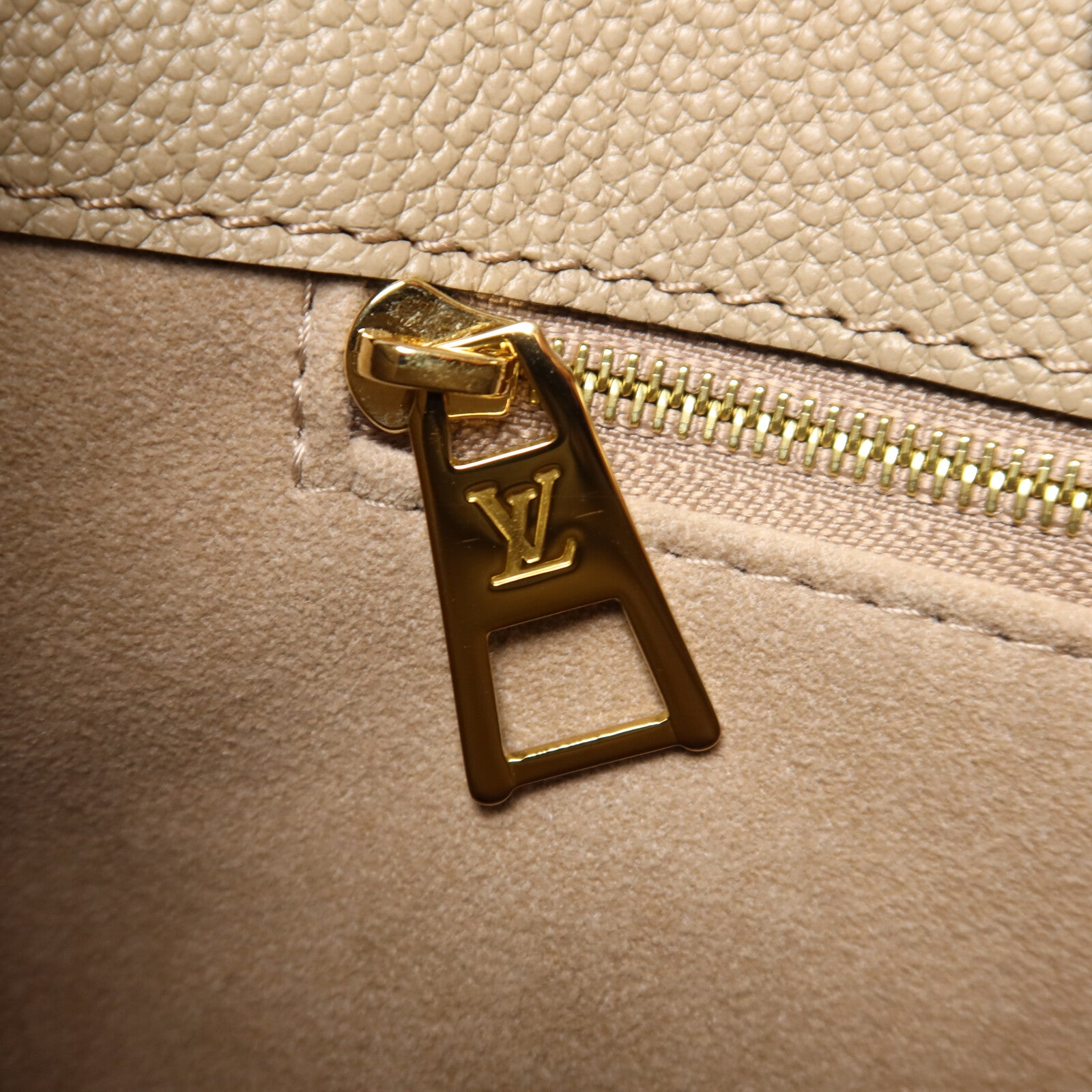 LOUIS VUITTON Monogram Empreinte On The Go MM手挽肩背兩用袋