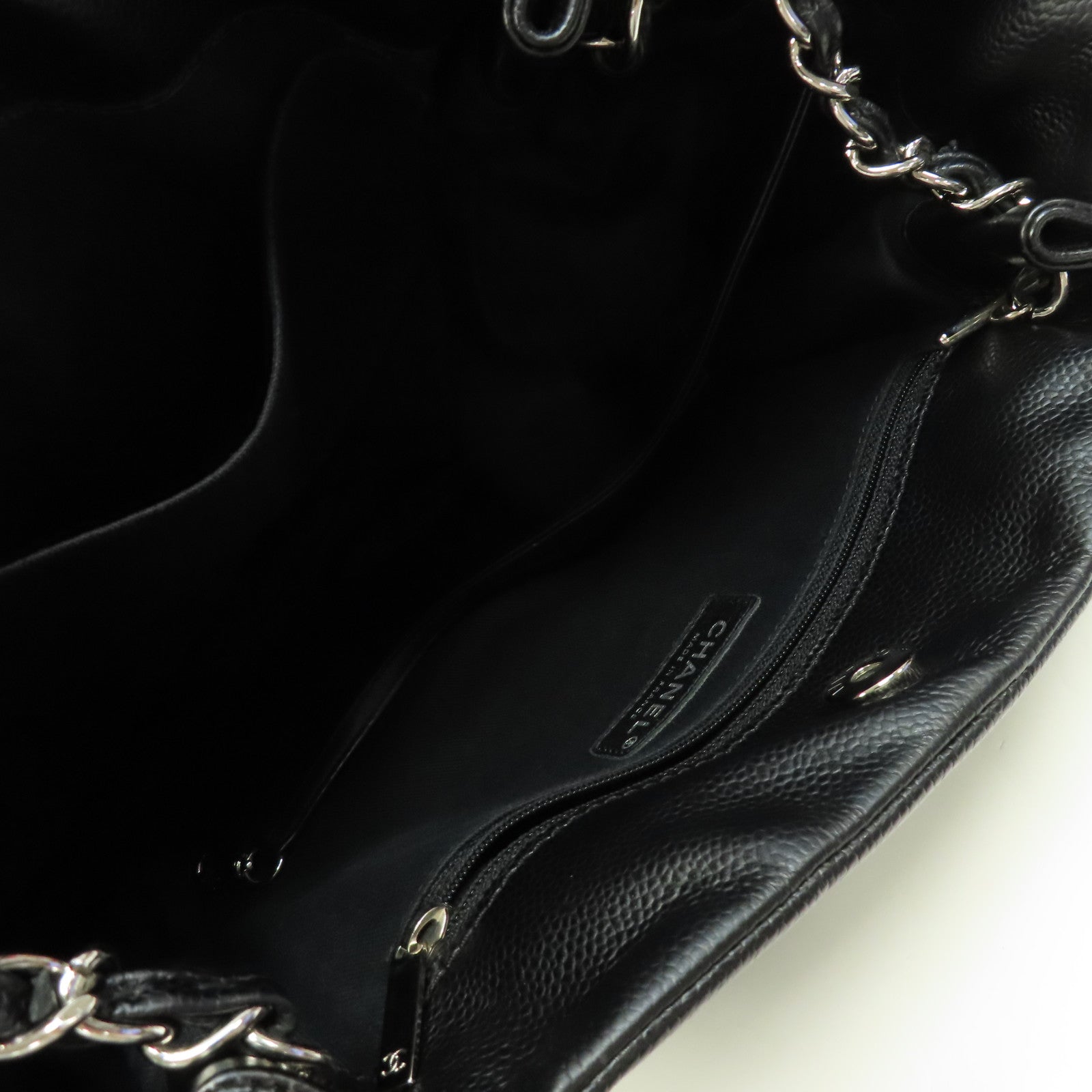 CHANEL Caviar皮革Shoulder Bag銀扣鏈帶肩背袋黑色