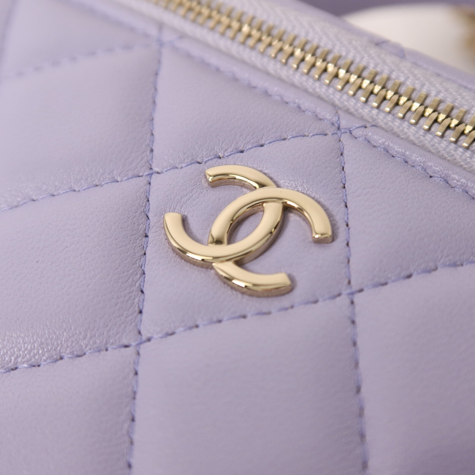 CHANEL 羊皮皮革Vanity Case金扣鏈帶手挽肩背兩用袋