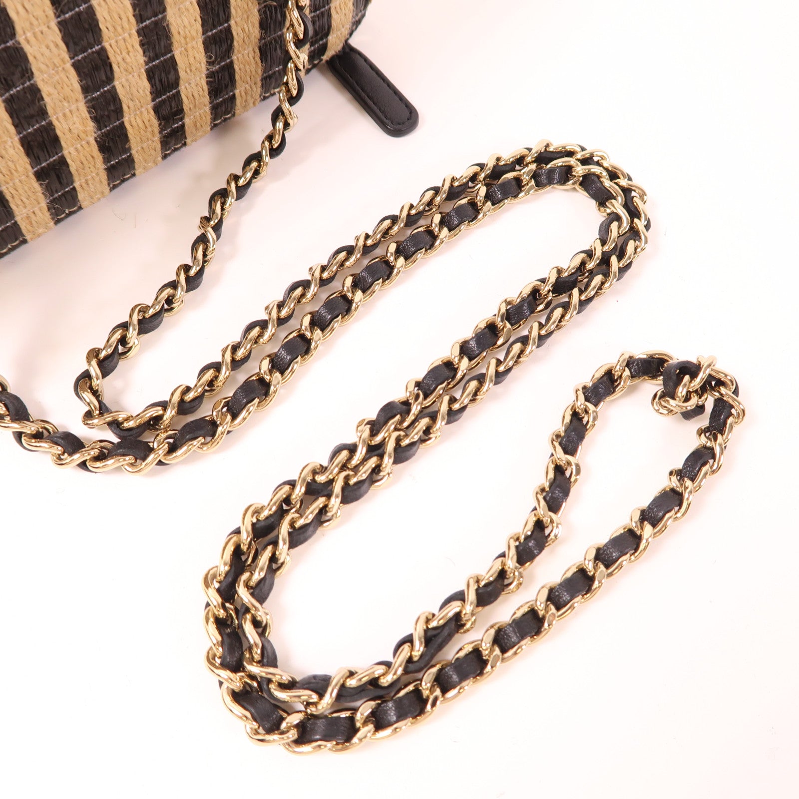 CHANEL Raffia Vanity Case金扣鏈帶肩背袋