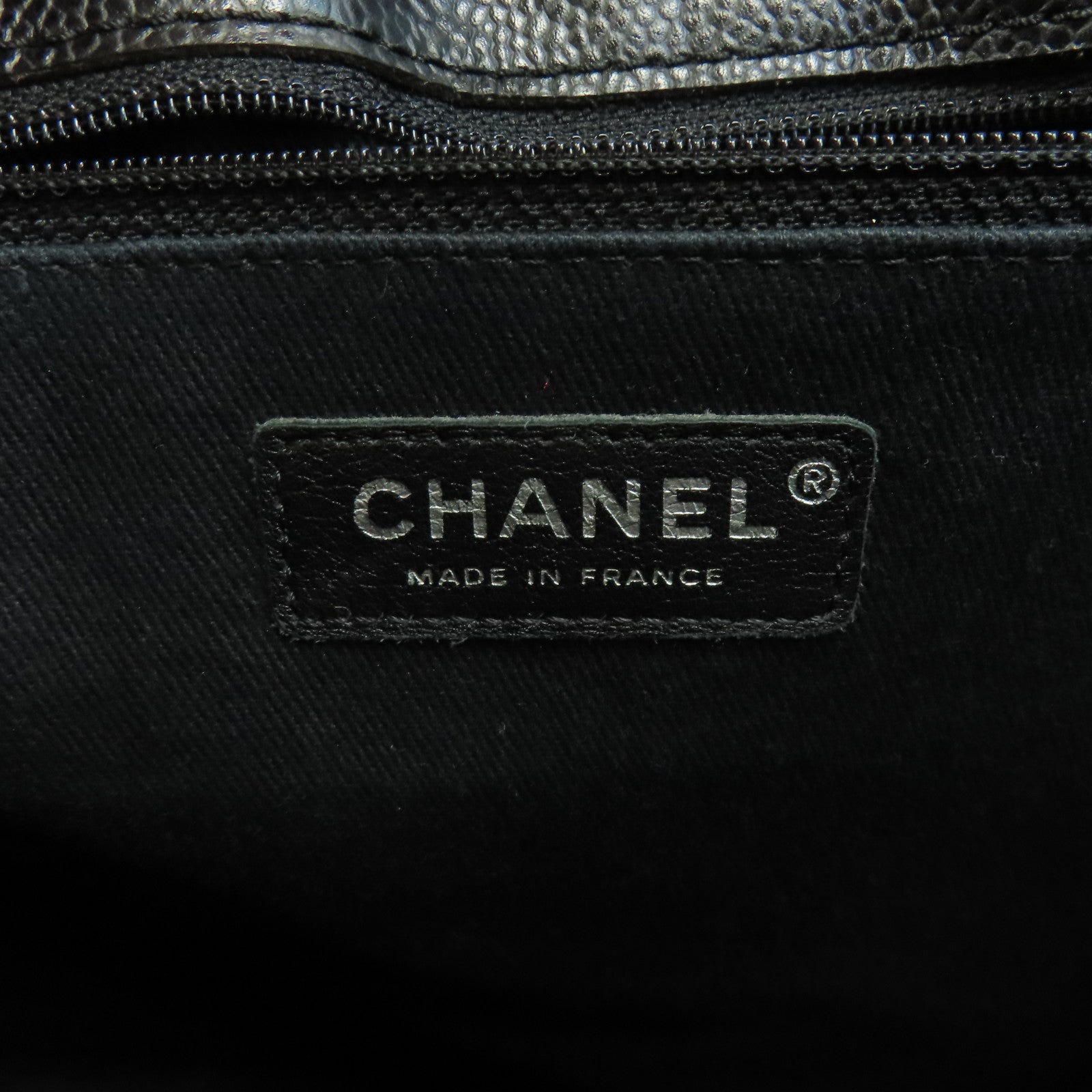 CHANEL Caviar皮革Shoulder Bag銀扣鏈帶肩背袋黑色