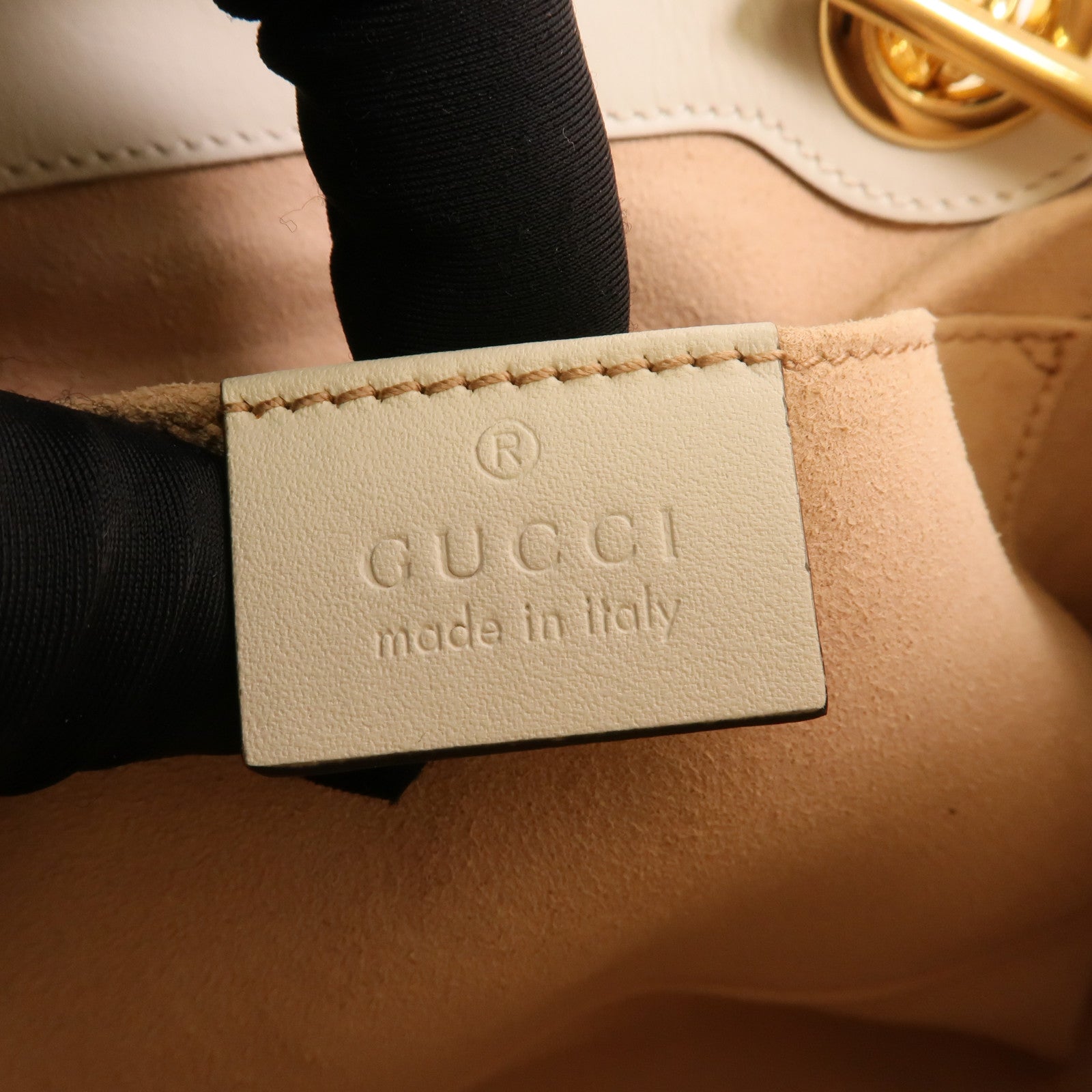 GUCCI 塗層帆布Padlock鏈帶肩背袋