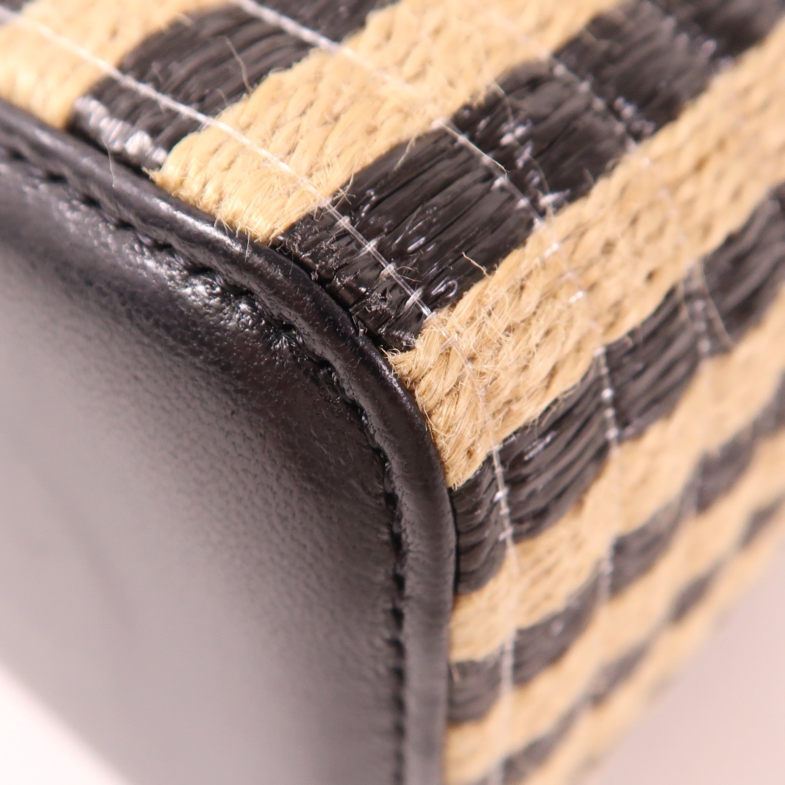 CHANEL Raffia Vanity Case金扣鏈帶肩背袋