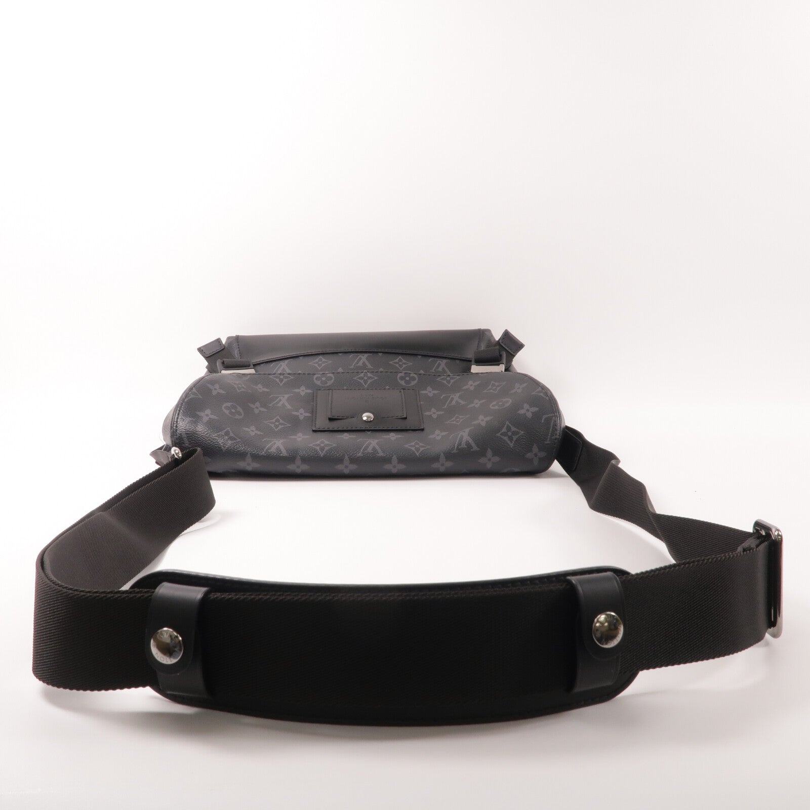 LOUIS VUITTON Monogram Eclipse Voyager PM肩背袋