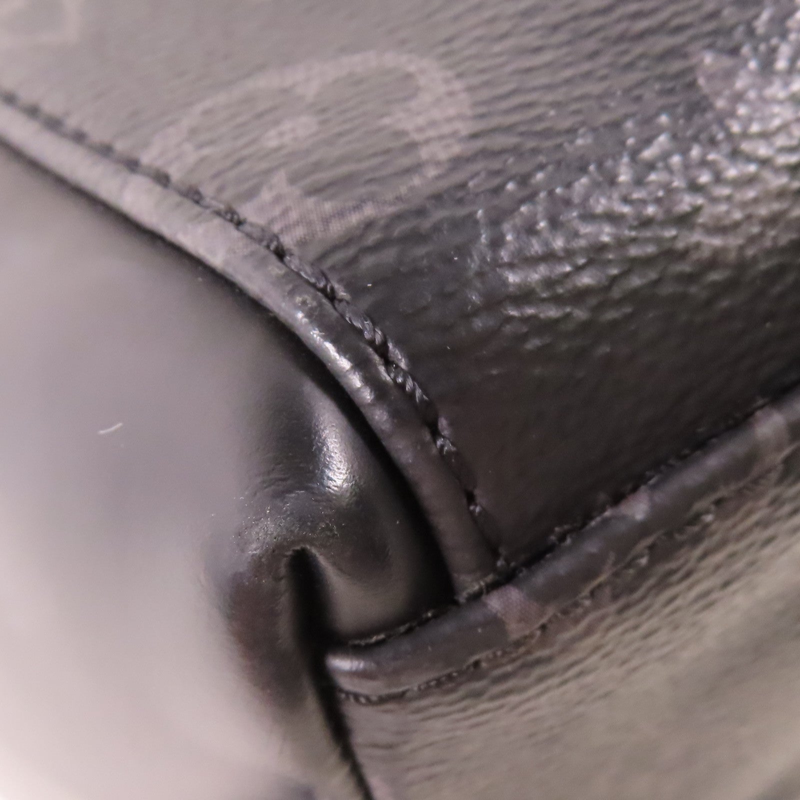 LOUIS VUITTON 【激減優惠】Monogram Eclipse Messenger PM Voyager銀扣肩背袋