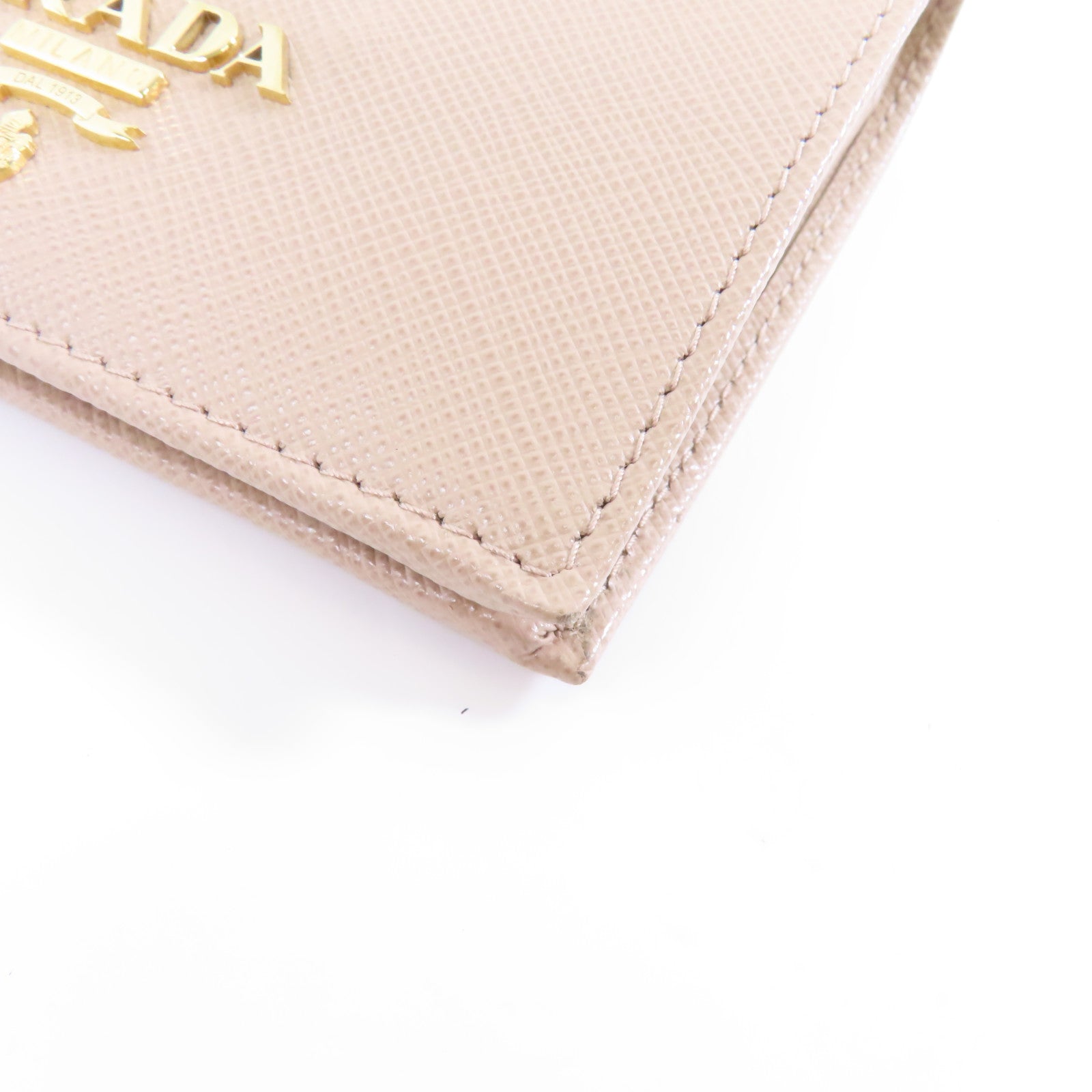 PRADA 牛皮皮革Wallet金扣錢包米色