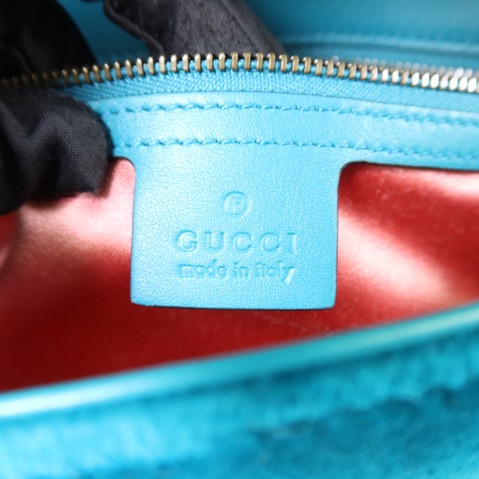 GUCCI 天鵝絨GG Marmont金扣鏈帶肩背袋