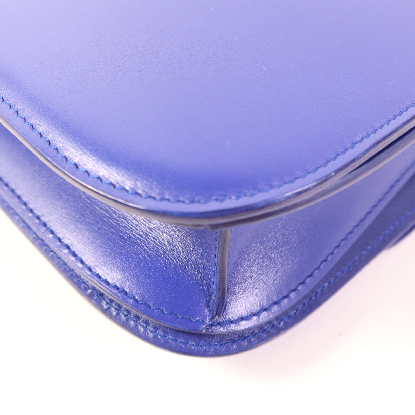 CELINE 牛皮皮革Classic Box M金扣肩背袋