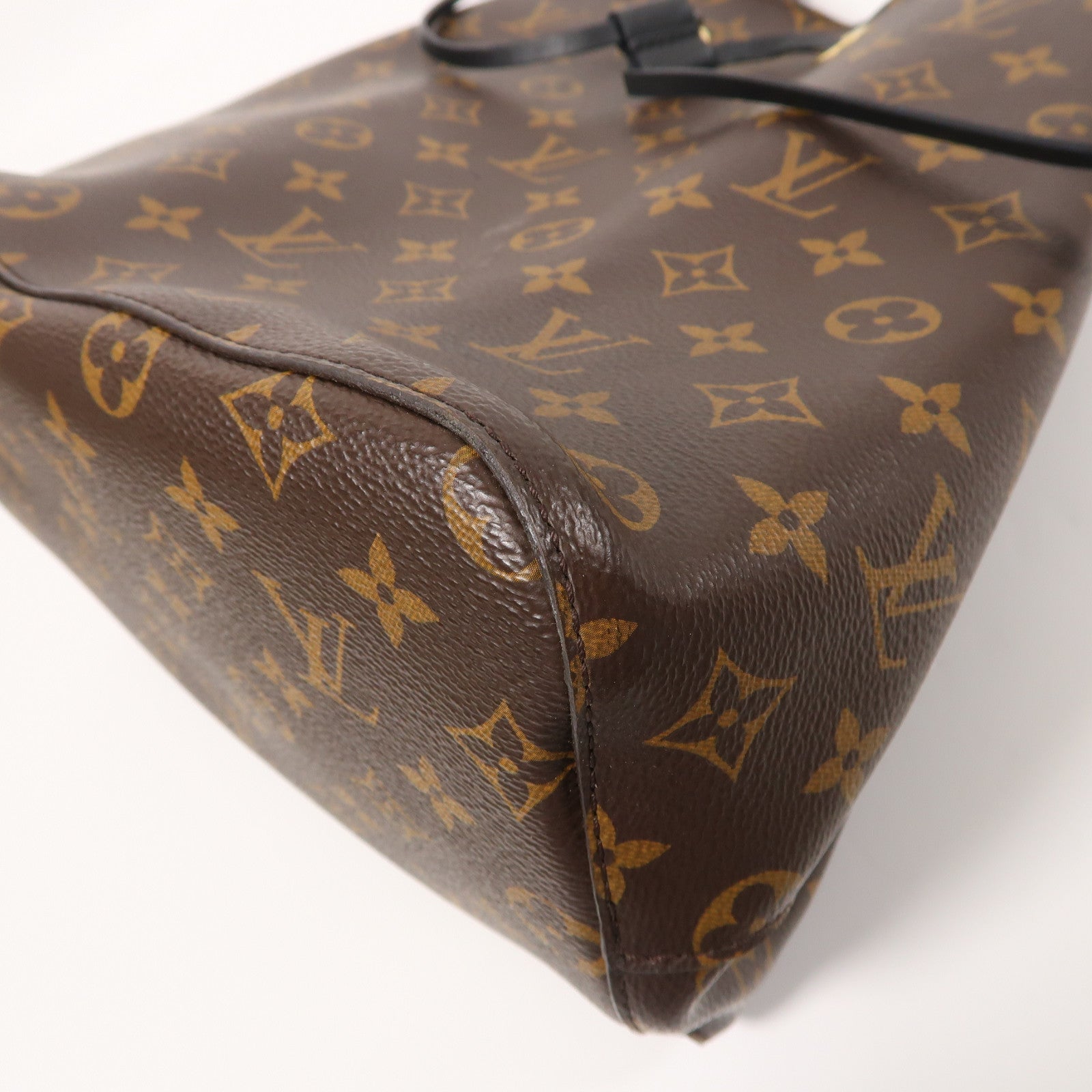 LOUIS VUITTON Monogram Neo Noe MM金扣肩背袋棕色/黑色