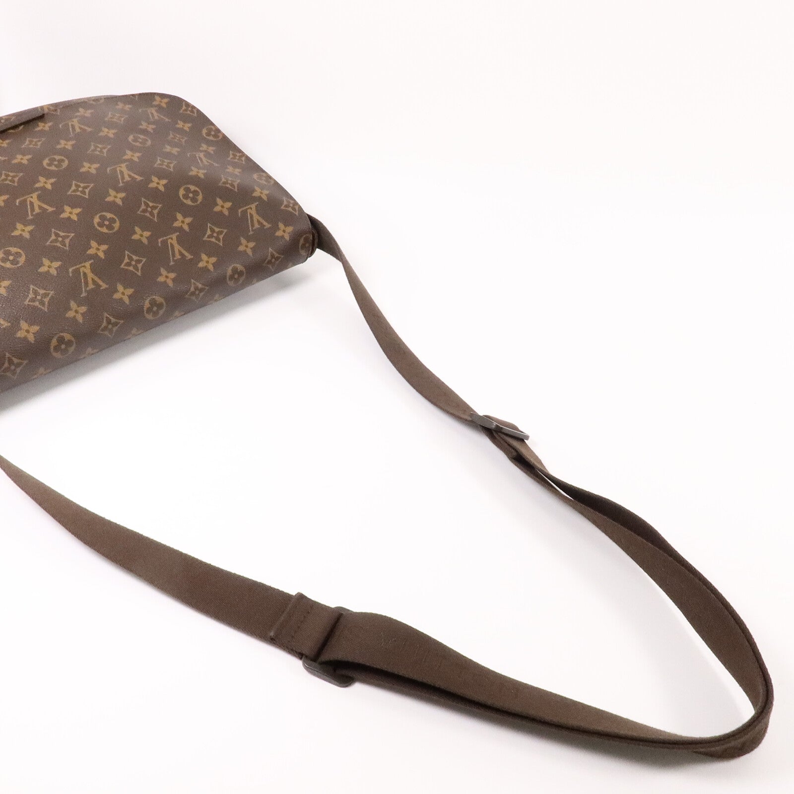 LOUIS VUITTON Monogram Beaubourg MM金扣肩背袋