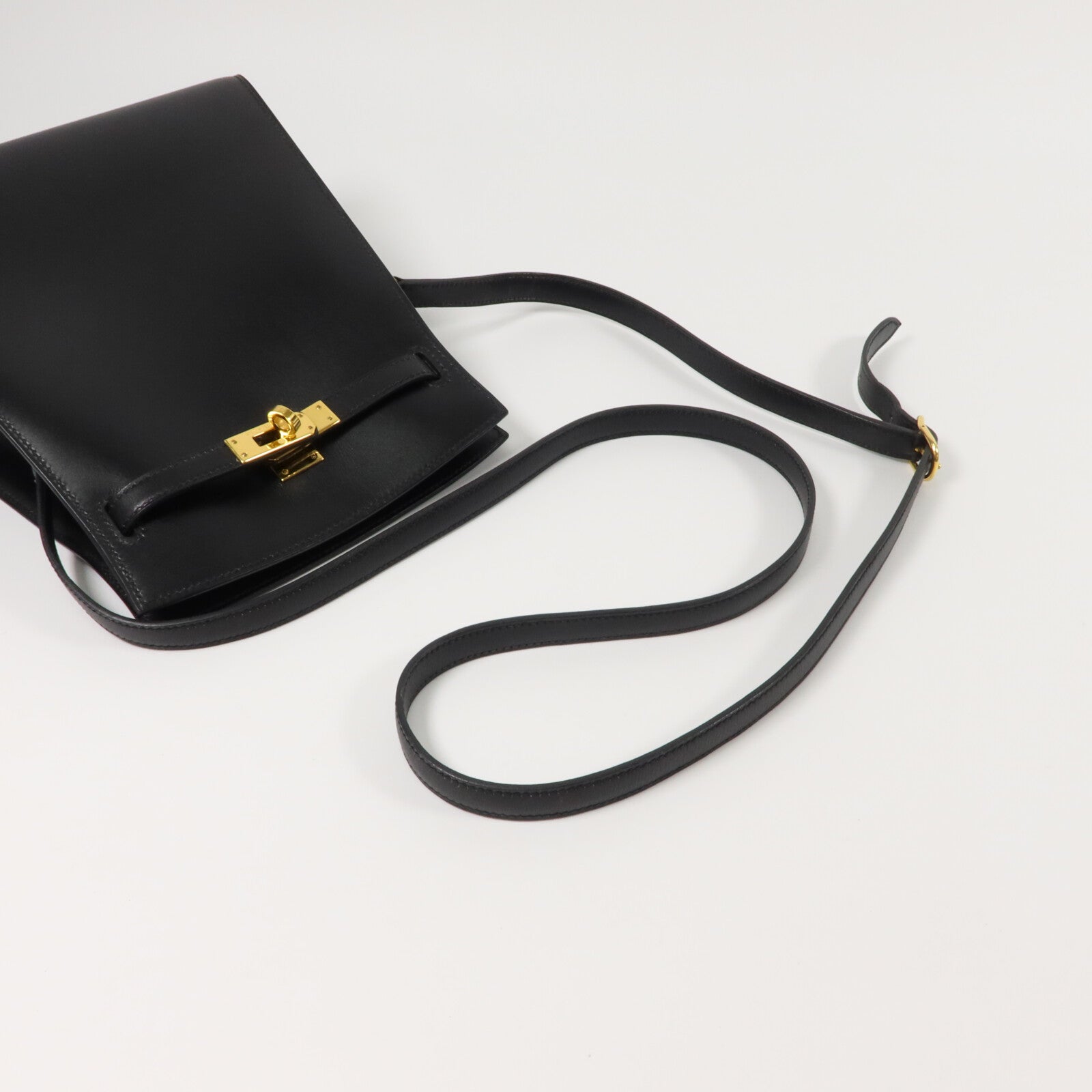 HERMES Box皮革Kelly Sport PM肩背袋Noir