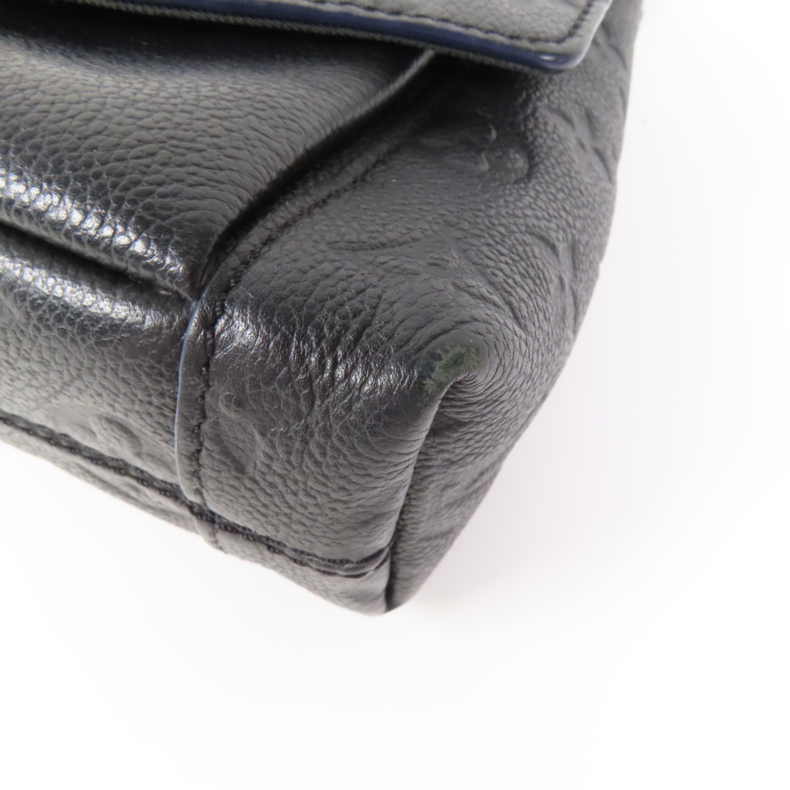 LOUIS VUITTON Monogram Empreinte Blanche BB金扣肩背袋