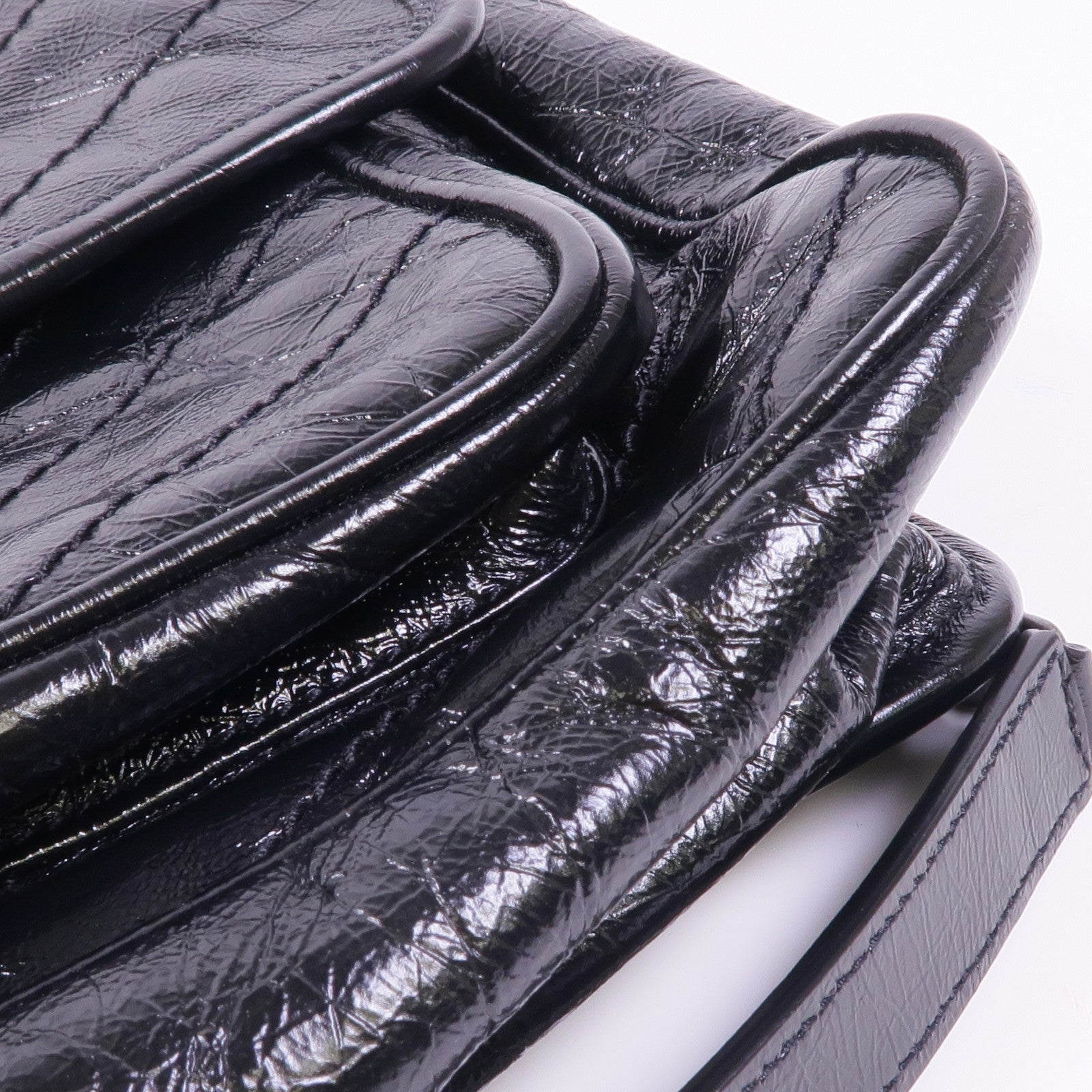 SAINT LAURENT 牛皮皮革Niki Large銀扣鏈帶肩背袋