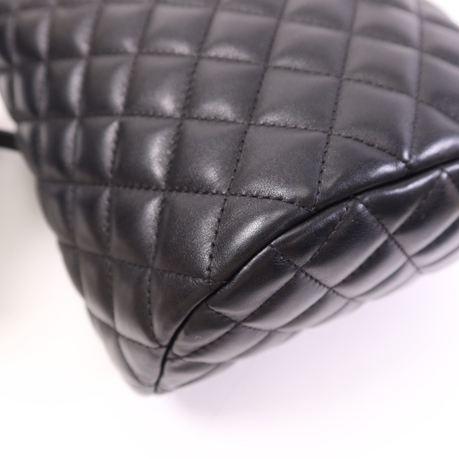 CHANEL 羊皮皮革Backpack金扣鏈帶背包
