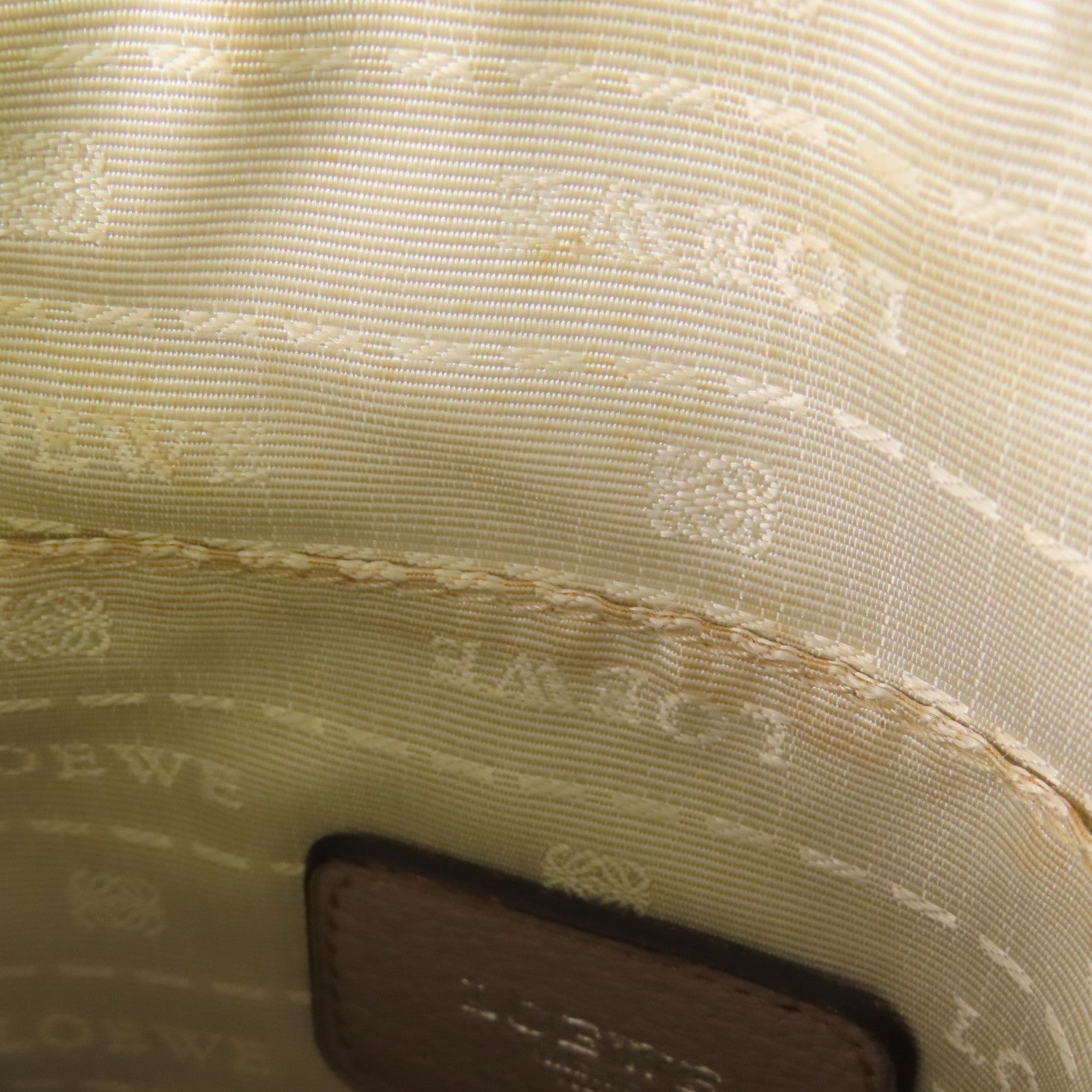 LOEWE 【激減優惠】牛皮皮革Shoulder Bag銀扣肩背袋