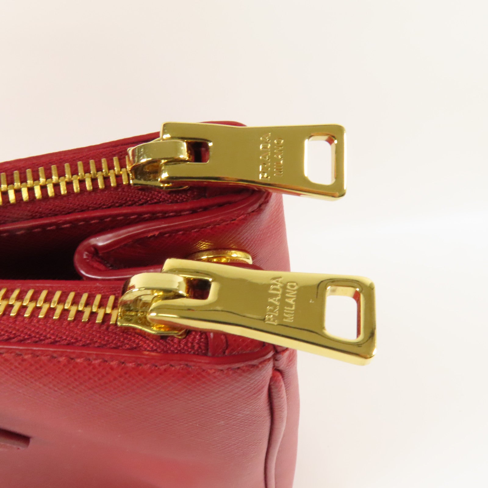 PRADA Saffiano皮革Shoulder Bag金扣手挽肩背兩用袋