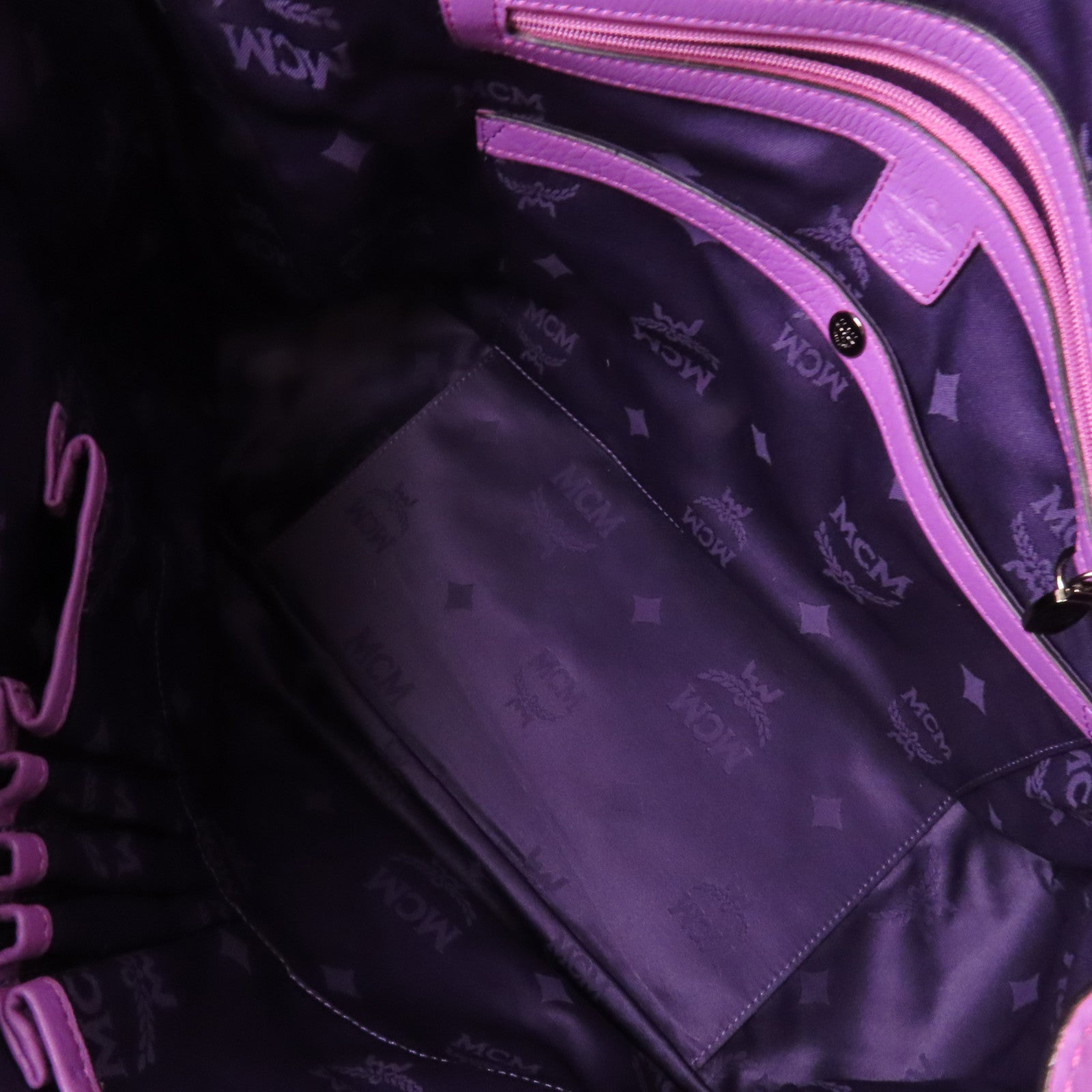 MCM 塗層帆布Tote Bag銀扣手挽肩背兩用袋