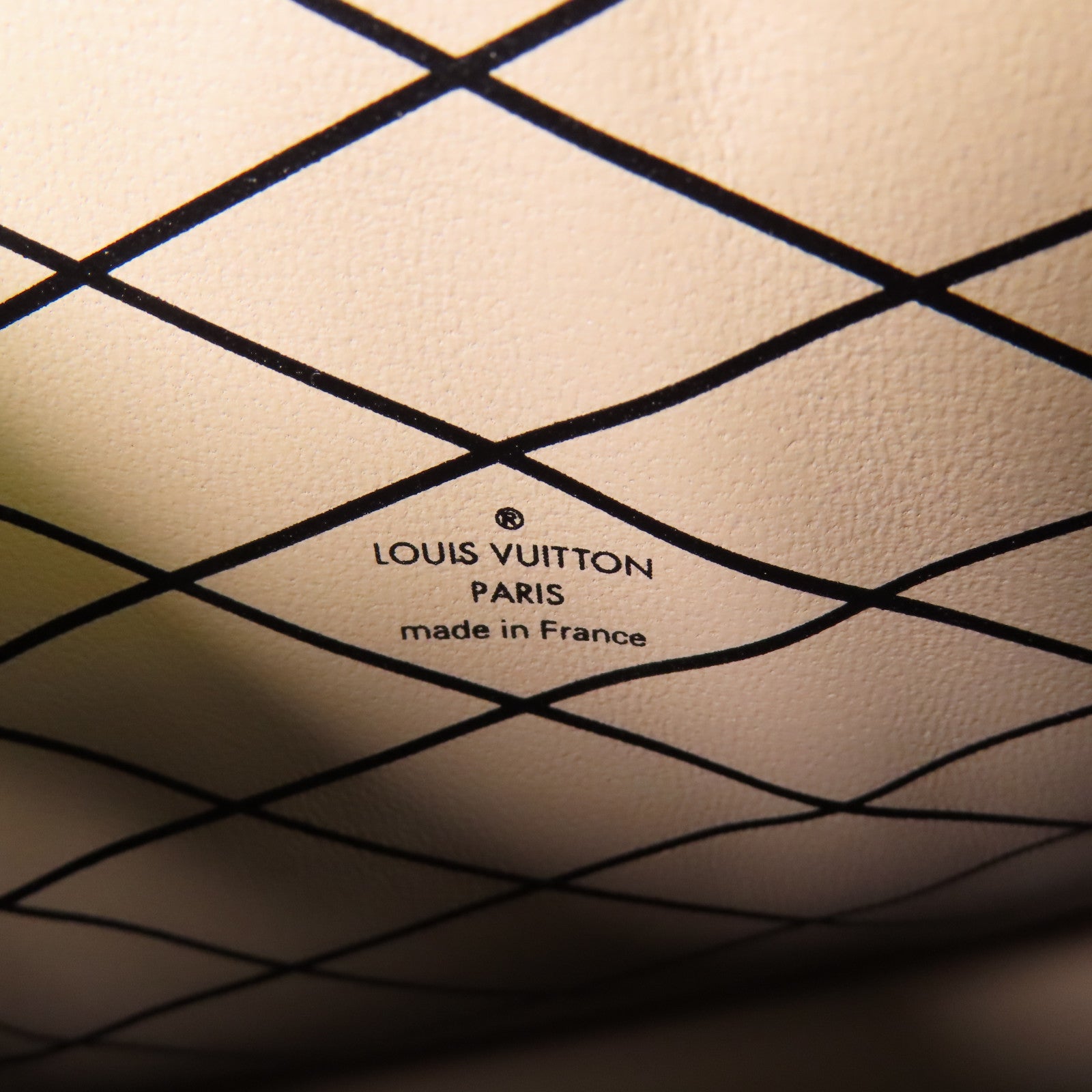 LOUIS VUITTON Monogram Reverse Trunk Clutch金扣肩背袋棕色